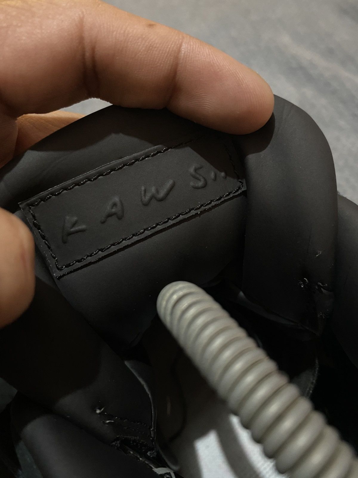 Jordan Brand × Kaws Nike Air Jordan 4 x Kaws "Black" Size US 7 / EU 40 - 7 Thumbnail