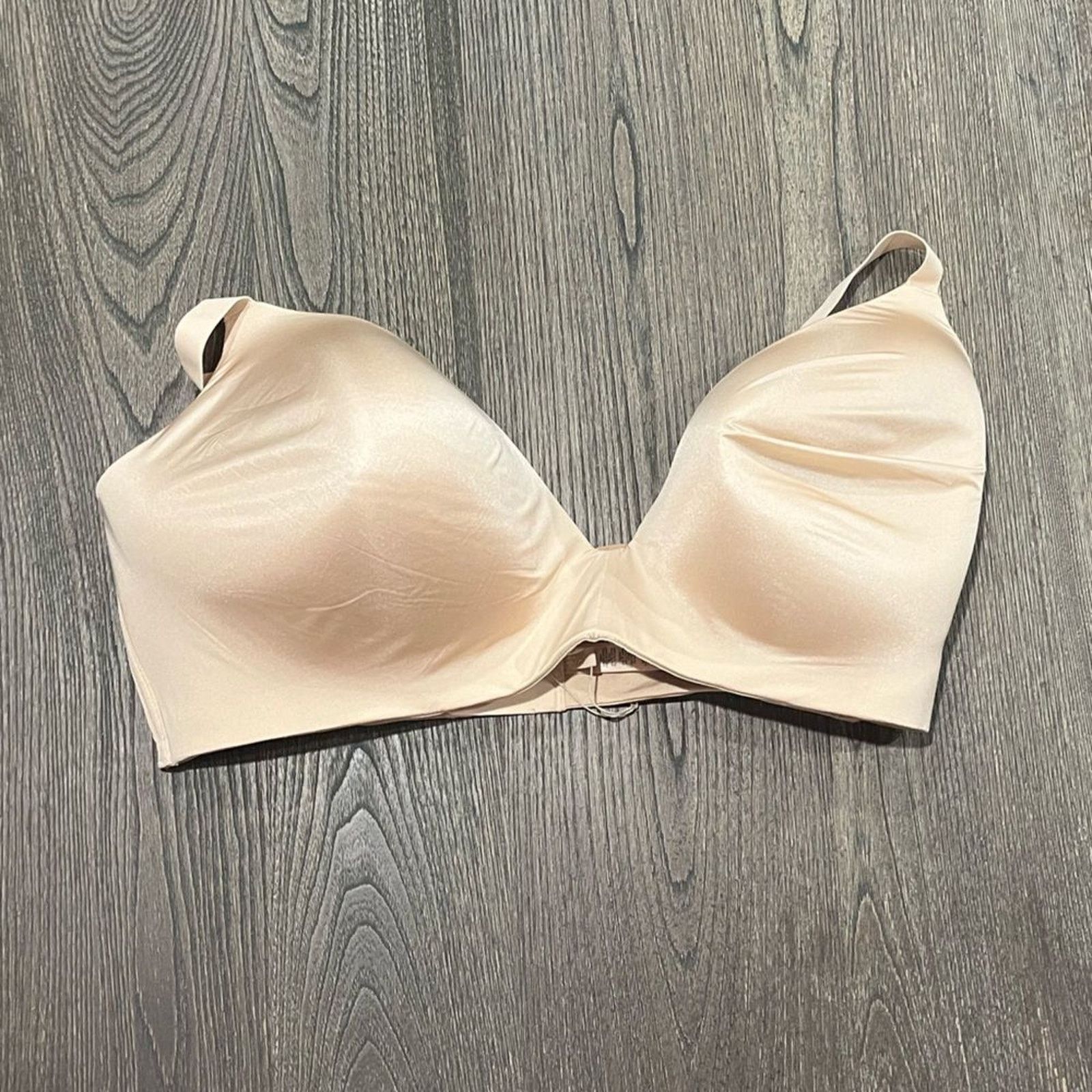 SKIMS NWT Skims Plunge Bra Wireless Form Push-Up Seamless Cream44H Size ONE SIZE - 1 Thumbnail