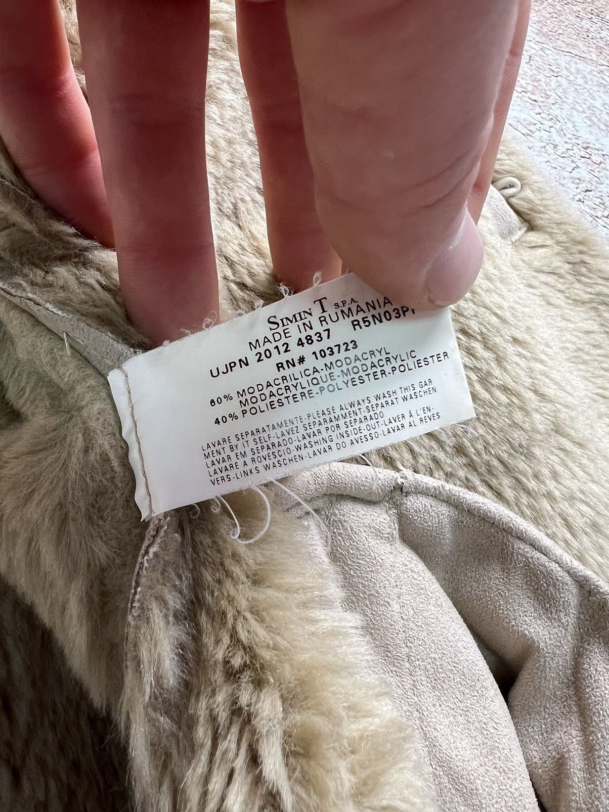 Armani Armani Jeans vintage fur jacket Size S / US 4 / IT 40 - 4 Thumbnail