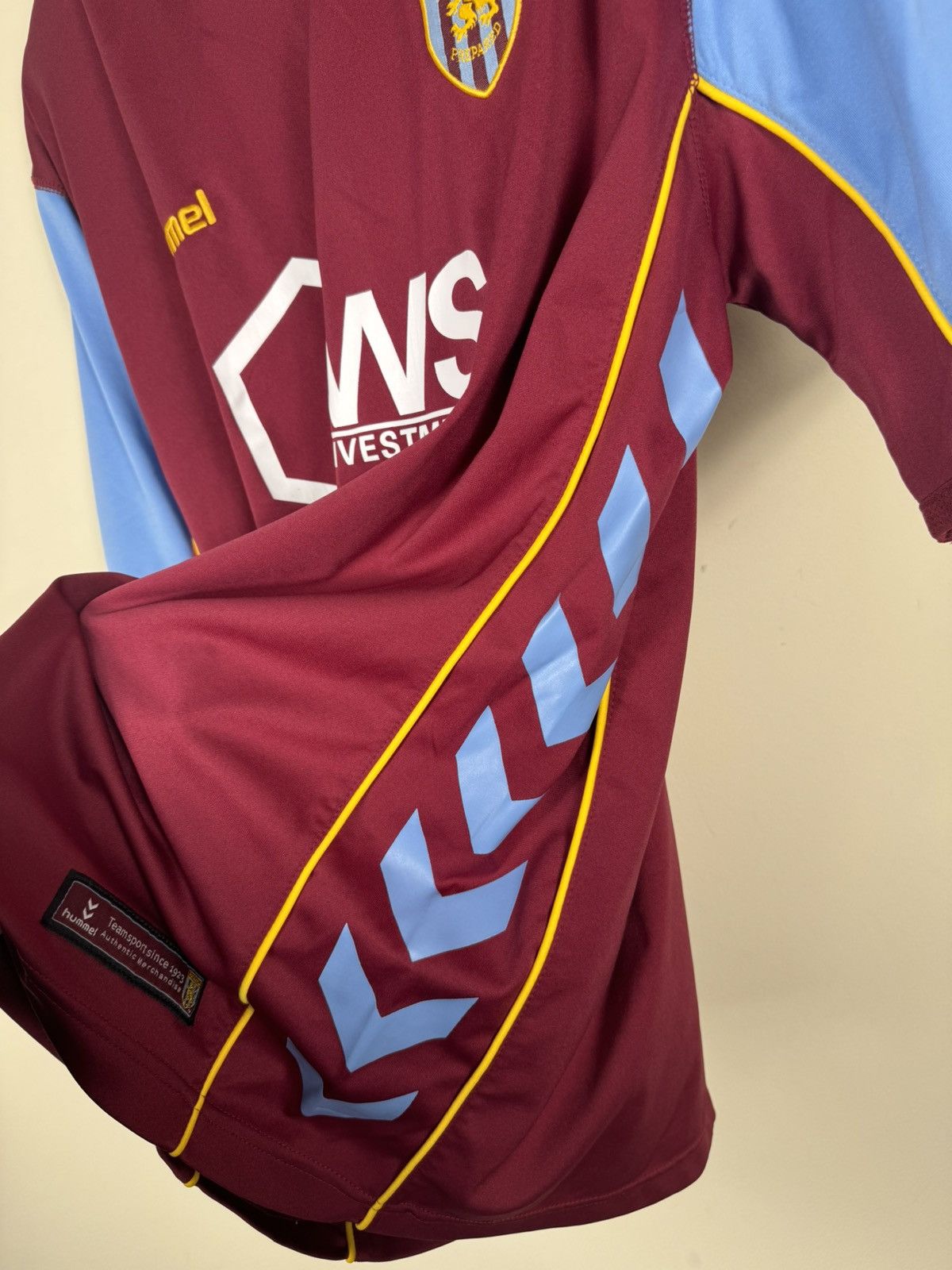 Hummel × Vintage 2005/06 Home Aston Villa Hummel Jersey T-shirt Size US L / EU 52-54 / 3 - 8 Thumbnail