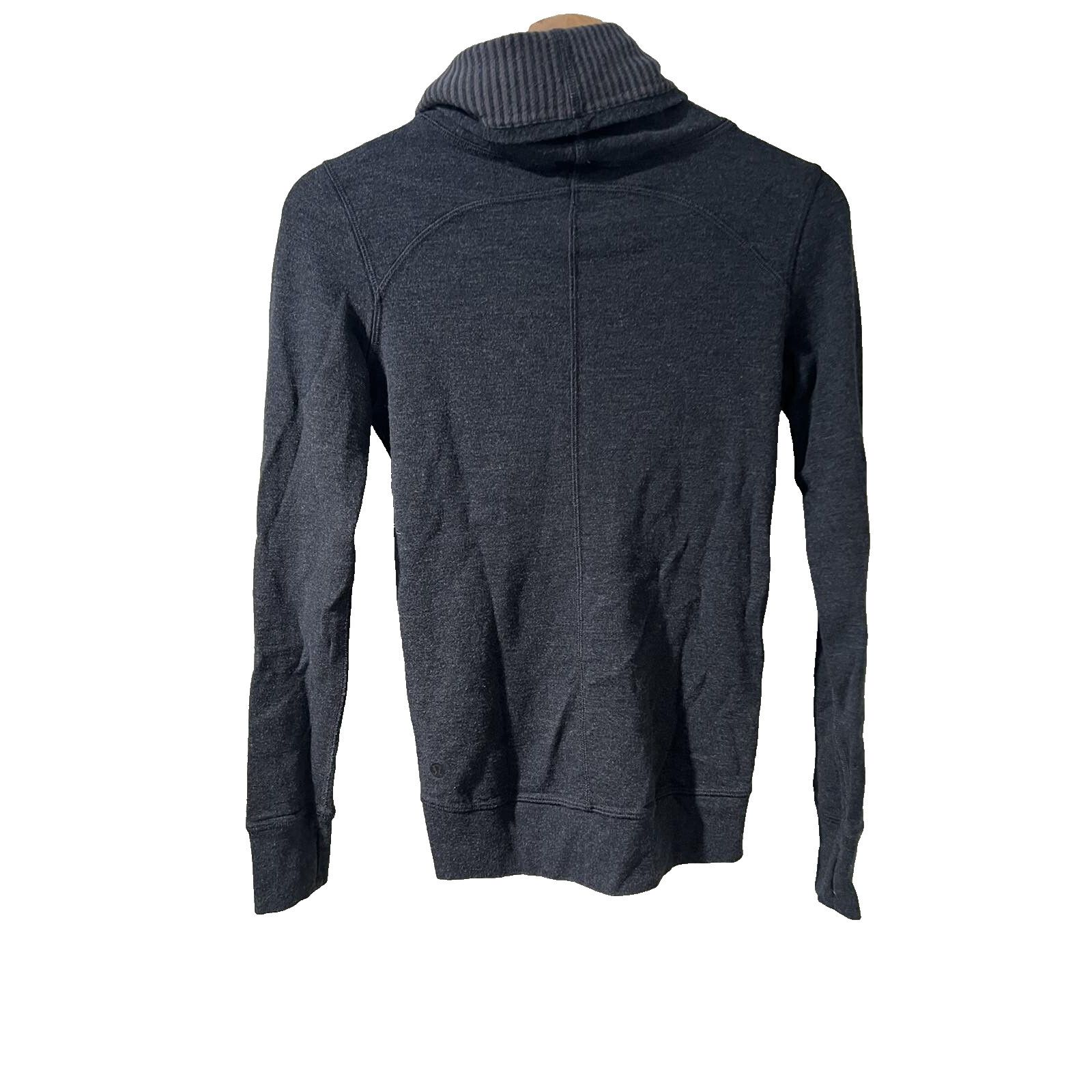 Lululemon Lululemon Cinch Reversible Long Sleve Striped Size 4 A001359 Size S / US 4 / IT 40 - 6 Thumbnail