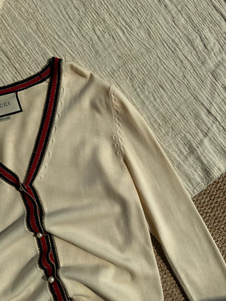 Other Gucci Pearl buckle V-neck black and red striped knitted ca Size S / US 4 / IT 40 - 5 Thumbnail