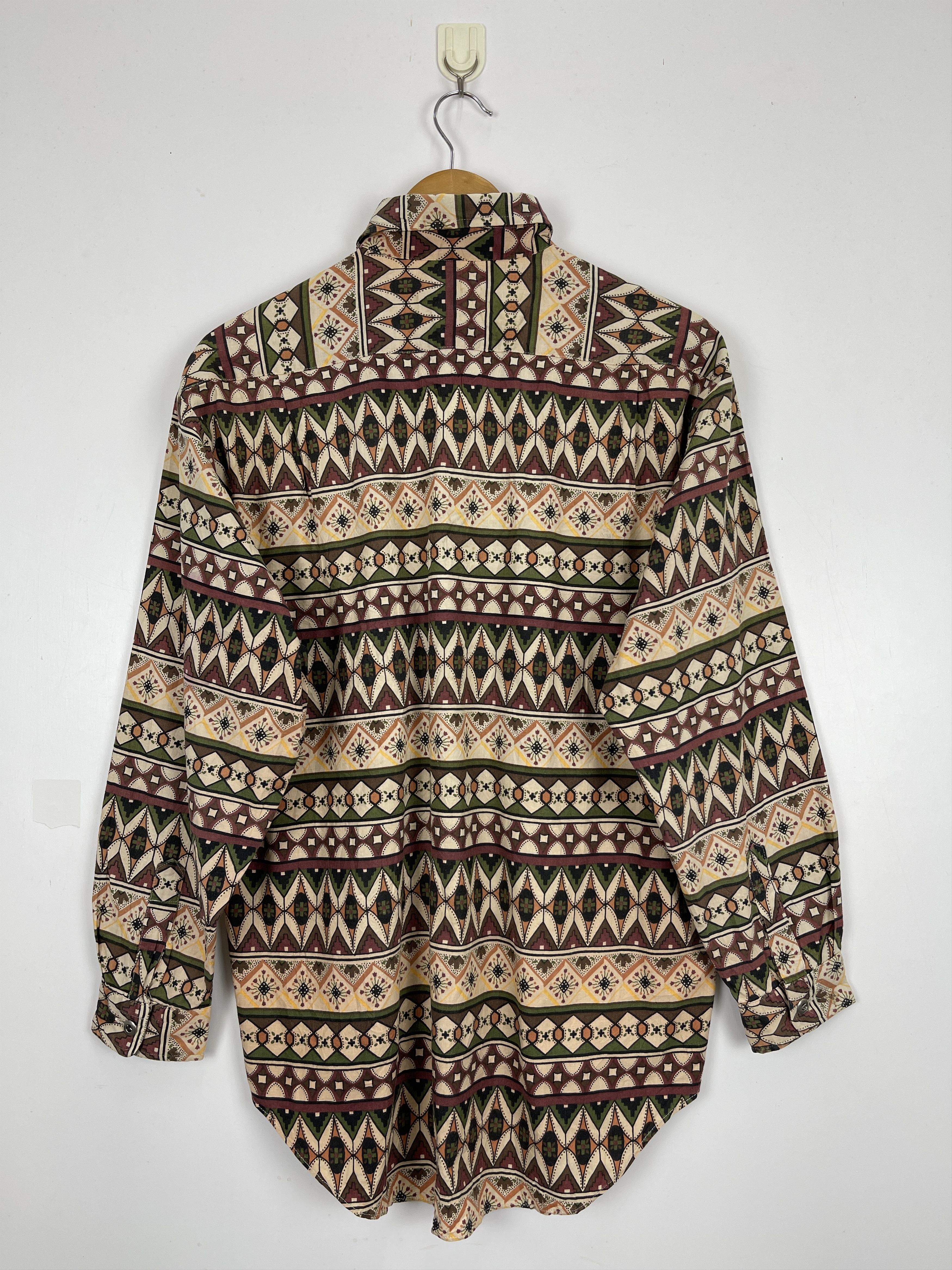 Vintage Vintage 80s Italian Designer Native Navajo Motive Shirt Size US L / EU 52-54 / 3 - 3 Thumbnail