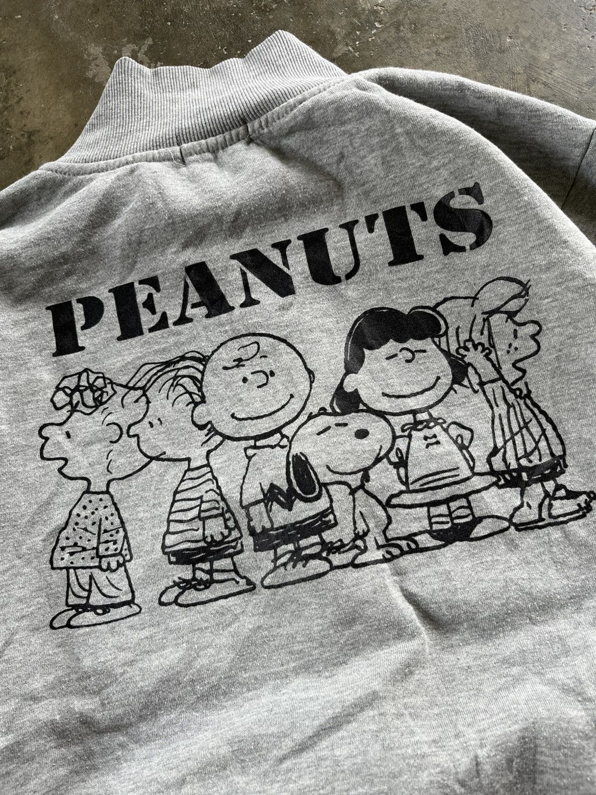 ⚡️Peanuts Snoopy Character Backhit Logo Zipper Sweter