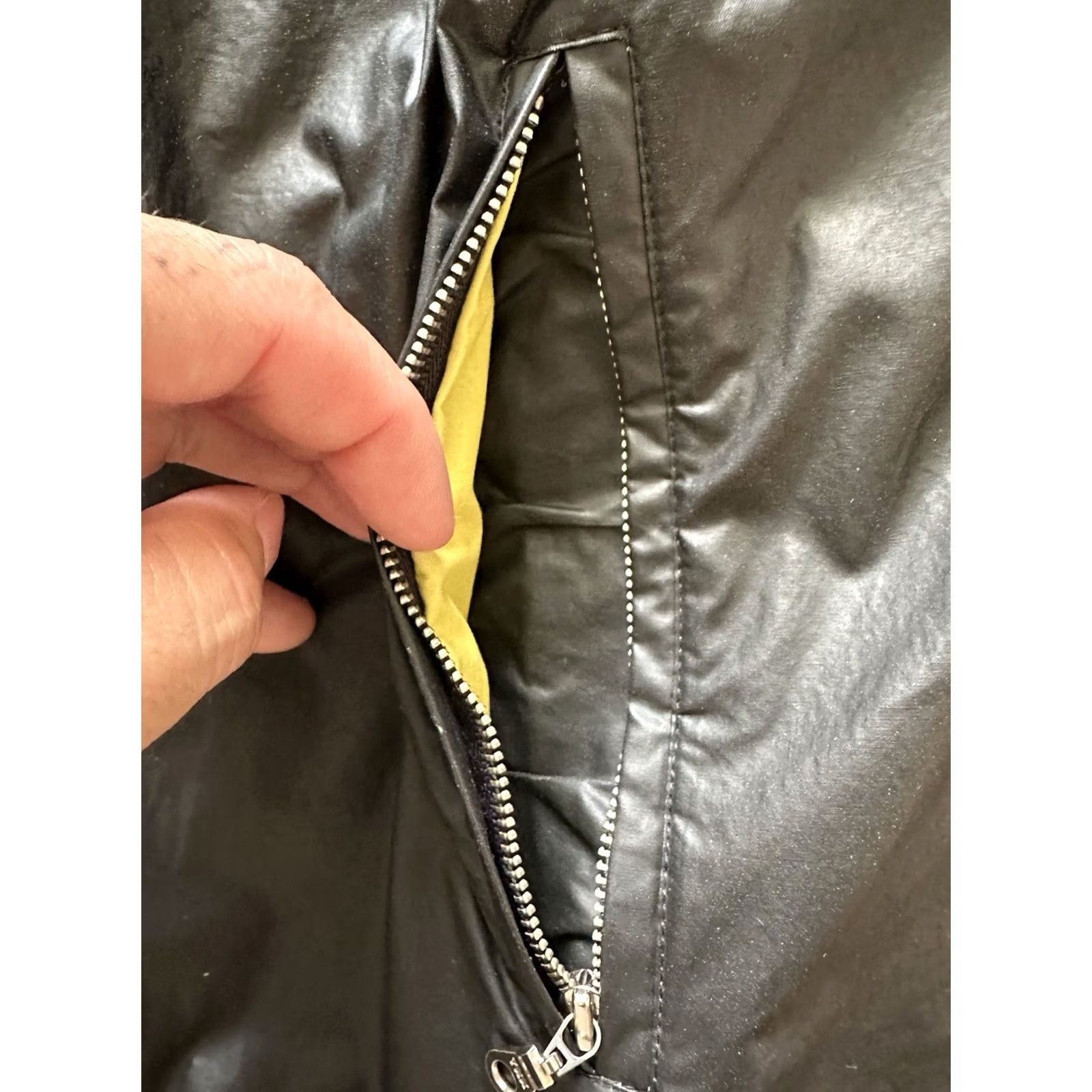 Calvin Klein VINTAGE CALVIN KLEIN JEANS Jacket Men’s Small Black 90s Windbreaker CK Rain Coat Size US 29 - 3 Thumbnail