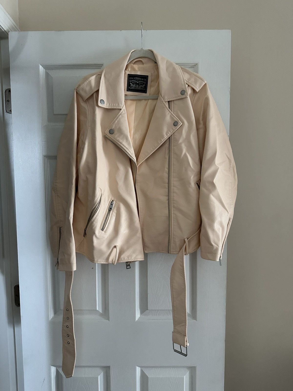 Levi's Levi’s Light Beige/Light Pink Faux Leather Moto Jacket Size XL / US 12-14 / IT 48-50 - 1 Thumbnail