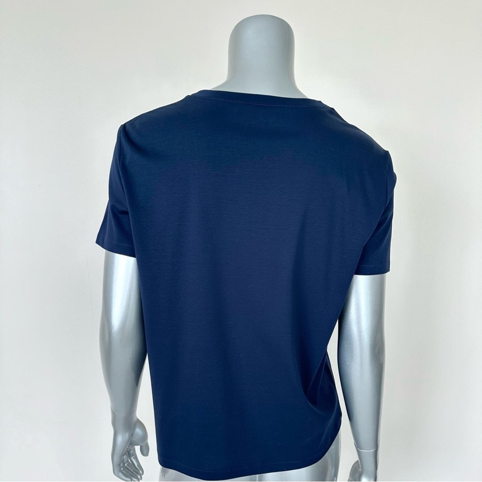 Chanel CHANEL T-shirt size 38/40 FR or 8 US Authentic Retail 1550$ Size M / US 6-8 / IT 42-44 - 3 Thumbnail