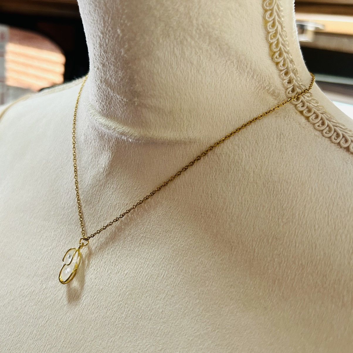 Handmade Handcrafted clear quartz wire caged pendant necklace Size ONE SIZE - 3 Thumbnail
