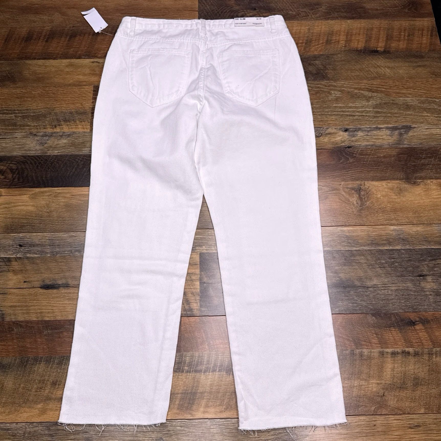 Vintage Kensie Slim Jeans Womens 10 / 30 White High Rise Patches True Vintage New Jeans Women White High Rise Slim 10 30 5-Pocket Denim Short Description N/A Size 32" / US 10 / IT 46 - 2 Thumbnail
