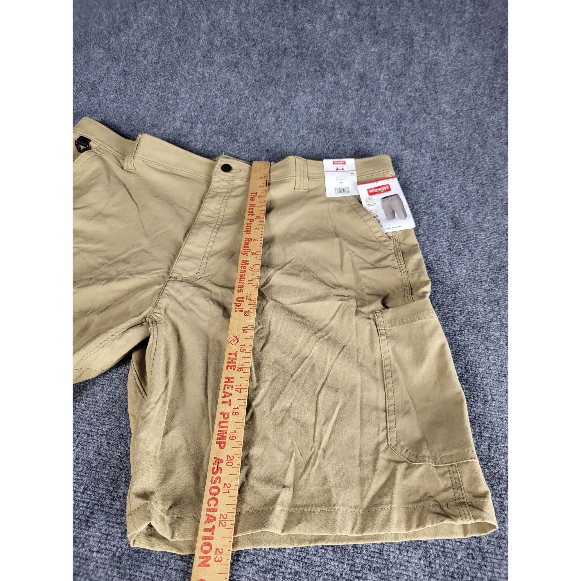 Wrangler Wrangler Performance Elastic Waist Shorts Men Sz 44 Khaki Br Size US 44 / EU 60 - 4 Thumbnail