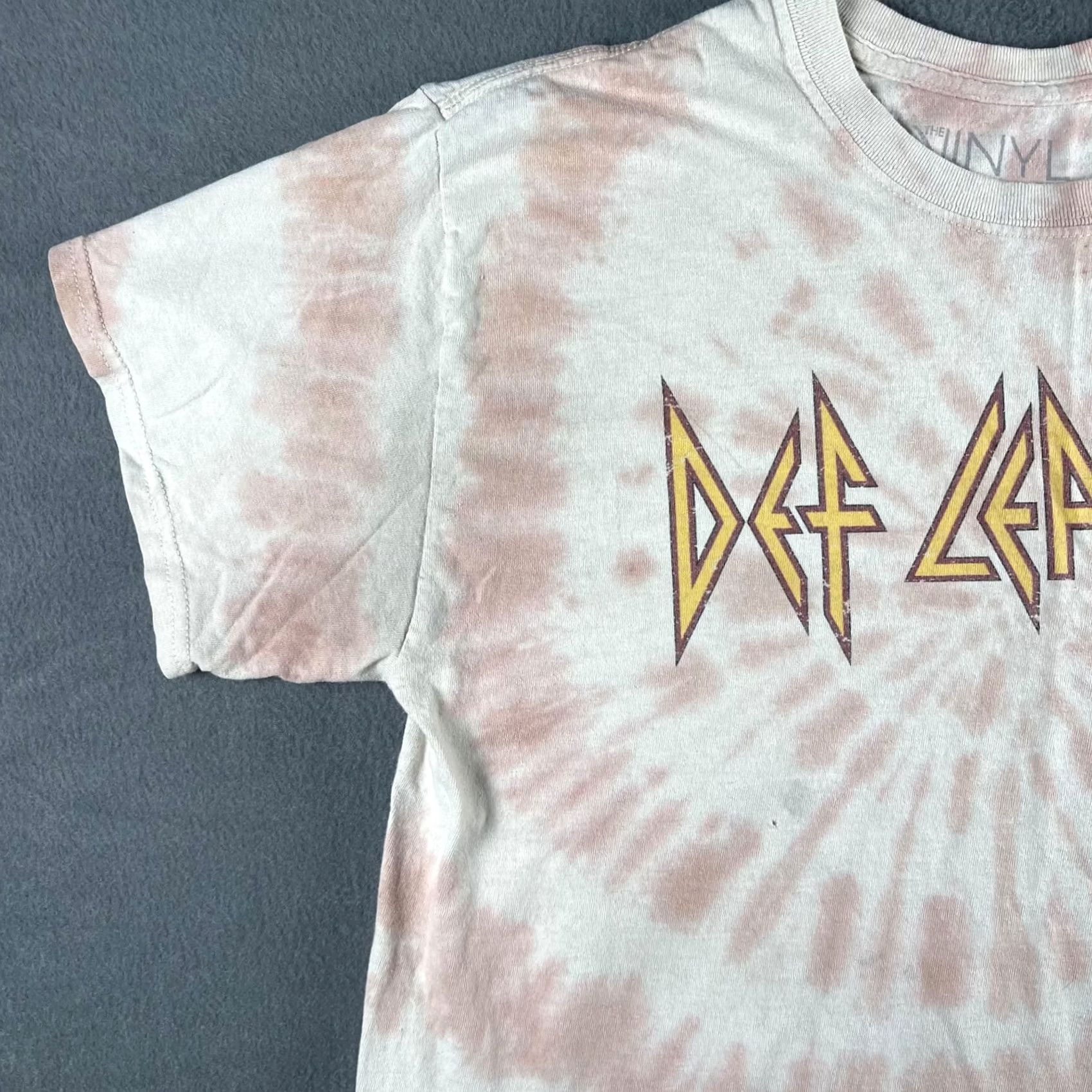 Thrasher Def Leppard Shirt Medium Band Tye Dye Pink 80s Rock T-Shirt Mens 2020s Distressed Size US M / EU 48-50 / 2 - 5 Thumbnail