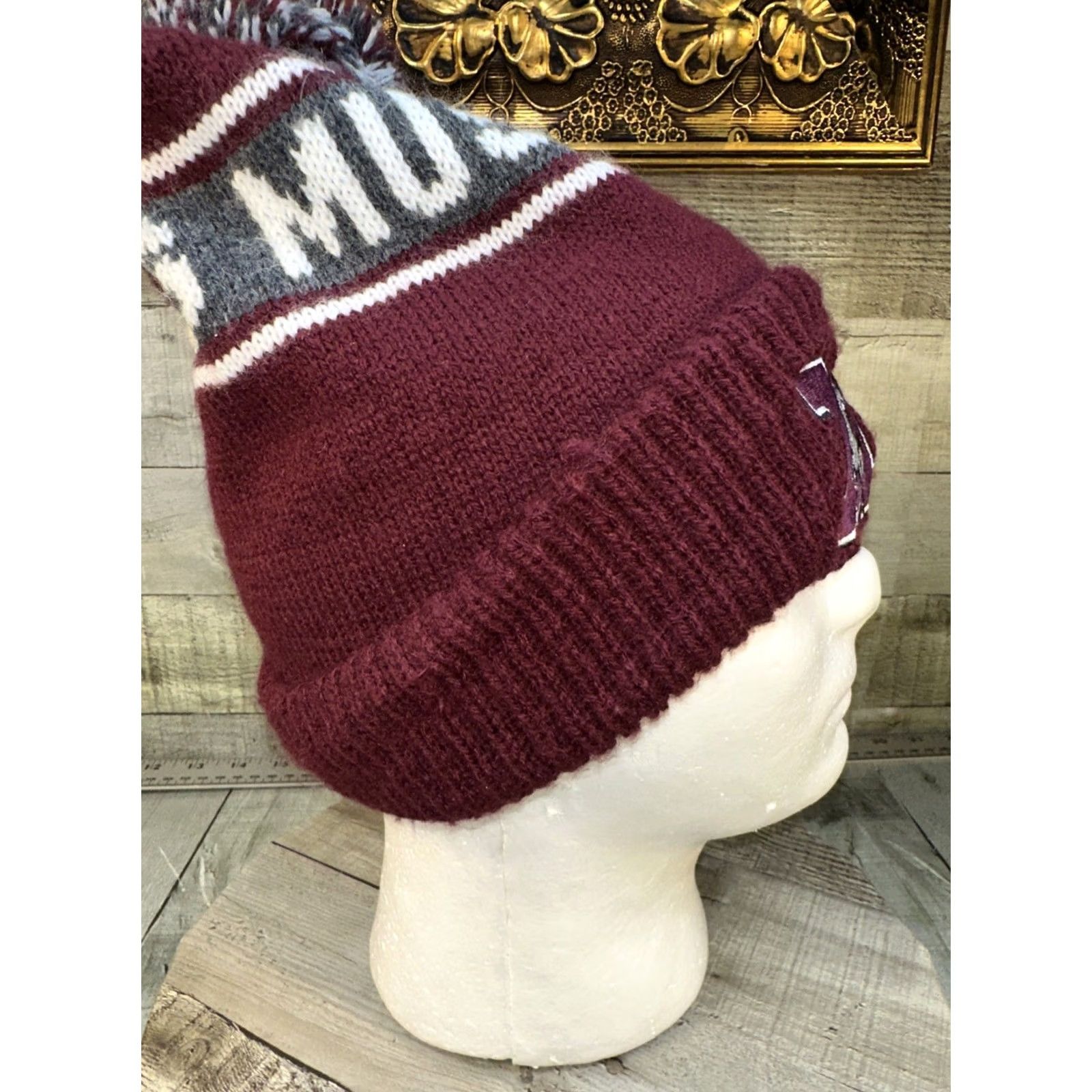 Vintage VINTAGE Morton High School Mustangs Pom knit Beanie Winner Cap Men One Size Red Knit Cap Mens Size ONE SIZE - 3 Thumbnail