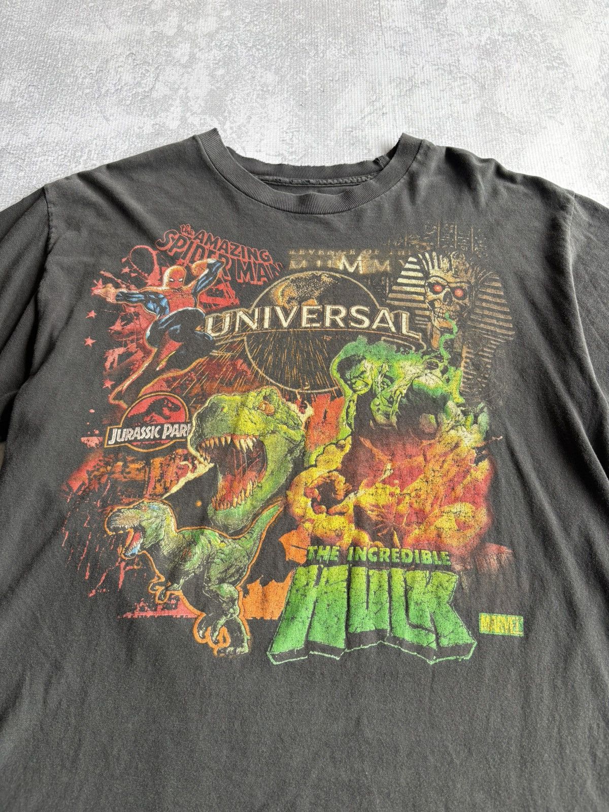 Marvel Comics Vintage Universal Studios Spider Man Hulk Mummy Tee Shirt Size US L / EU 52-54 / 3 - 3 Thumbnail