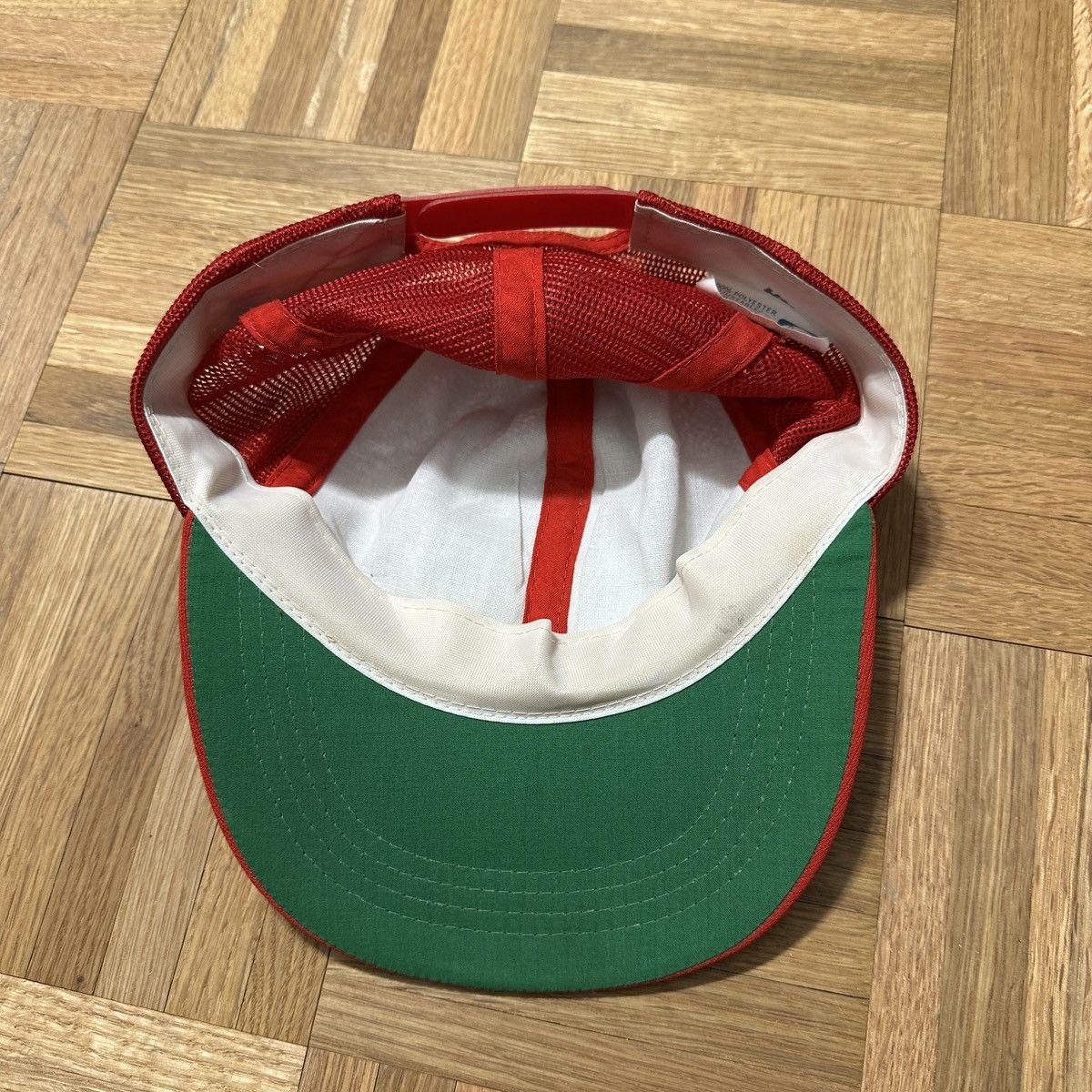 Vintage Vintage Montreal trucker hat Size ONE SIZE - 2 Thumbnail