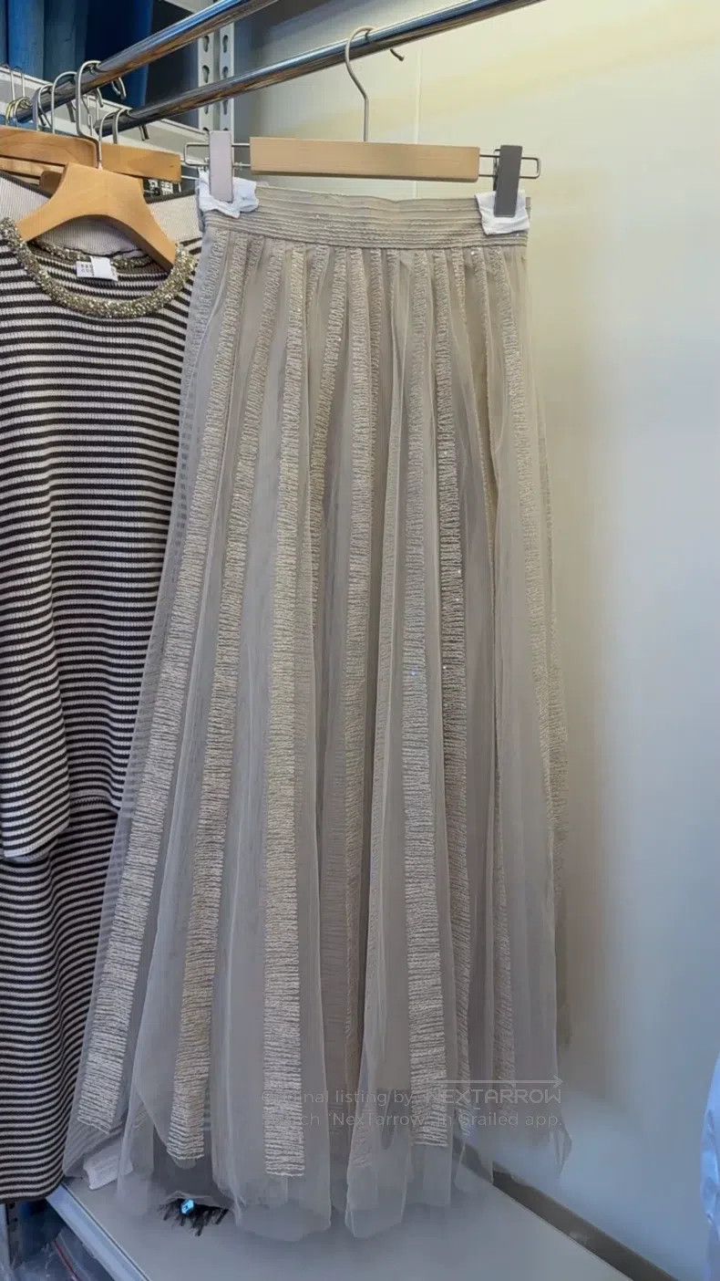 Brunello Cucinelli Brunello Cucinelli Starry sequin half skirt Size 24" / US 00 / IT 34 - 1 Thumbnail