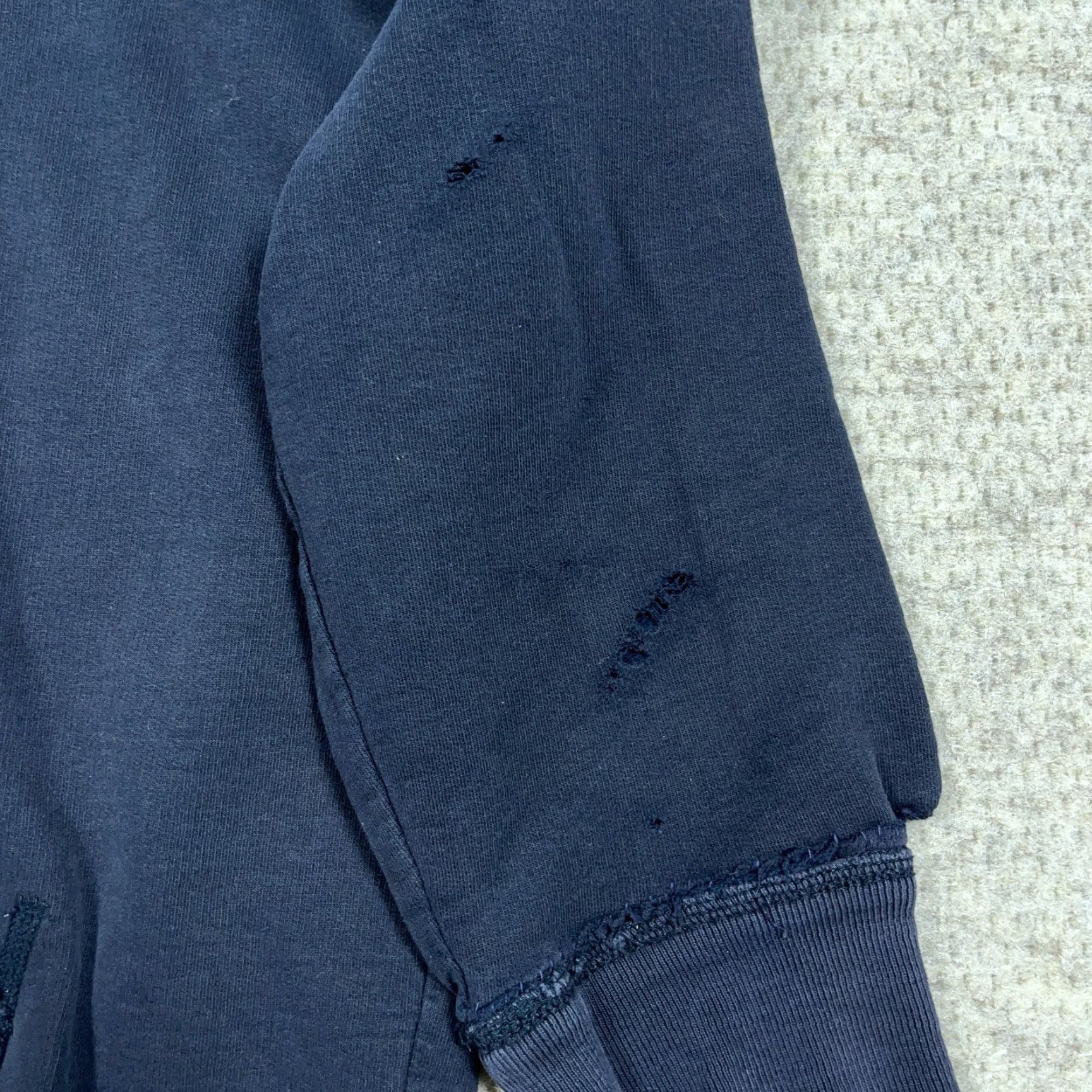 American Eagle Outfitters VINTAGE American Eagle Hoodie Men XL Faded Blue Sweatshirt AE77 Distressed Size US XL / EU 56 / 4 - 6 Thumbnail