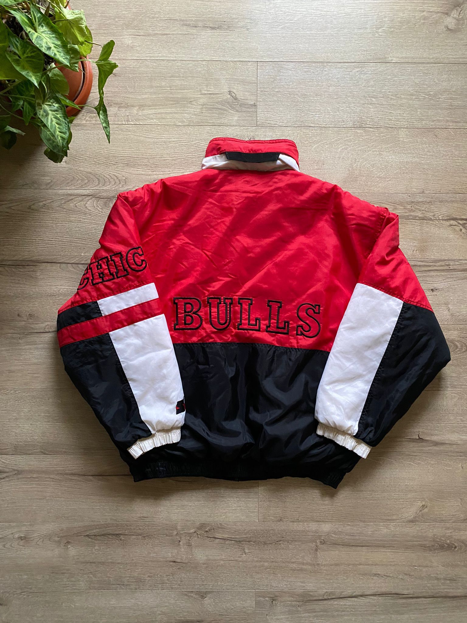 Starter 90s vintage Starter x NBA x Chicago Bulls bomber jacket Size US L / EU 52-54 / 3 - 8 Thumbnail