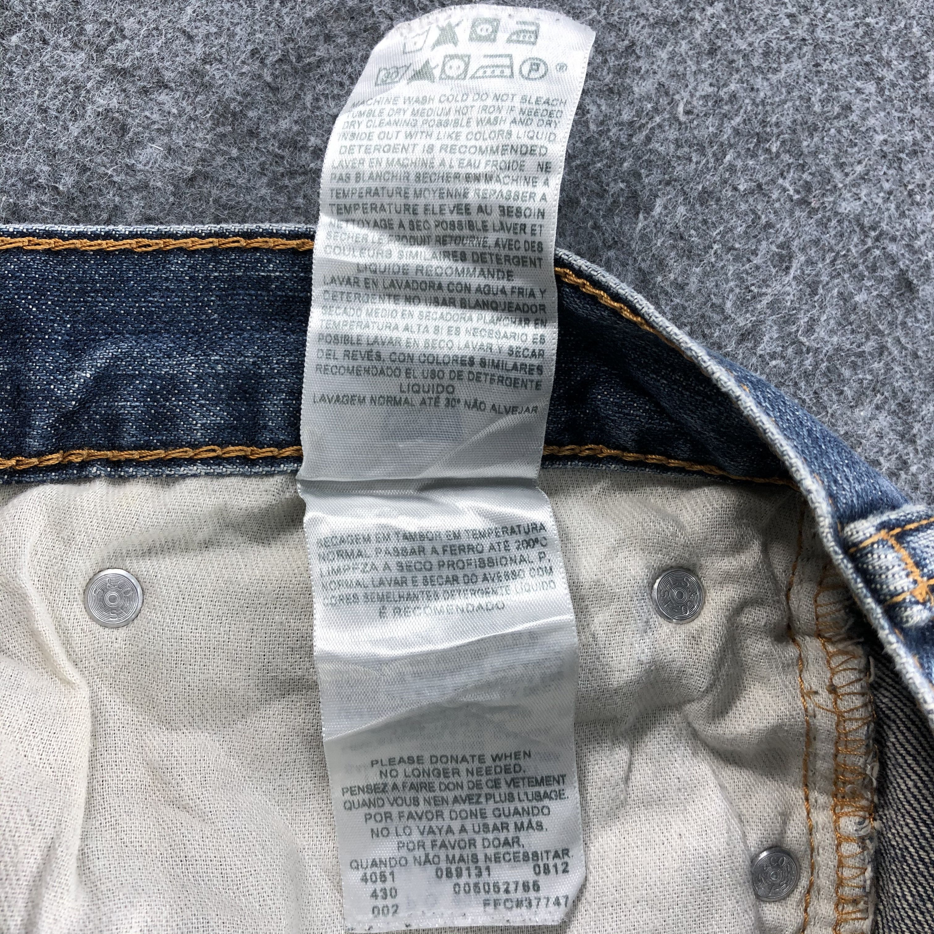 Levi's Vintage Levis 505 Jeans Faded Blue Denim KJ479 Size US 34 / EU 50 - 11 Thumbnail