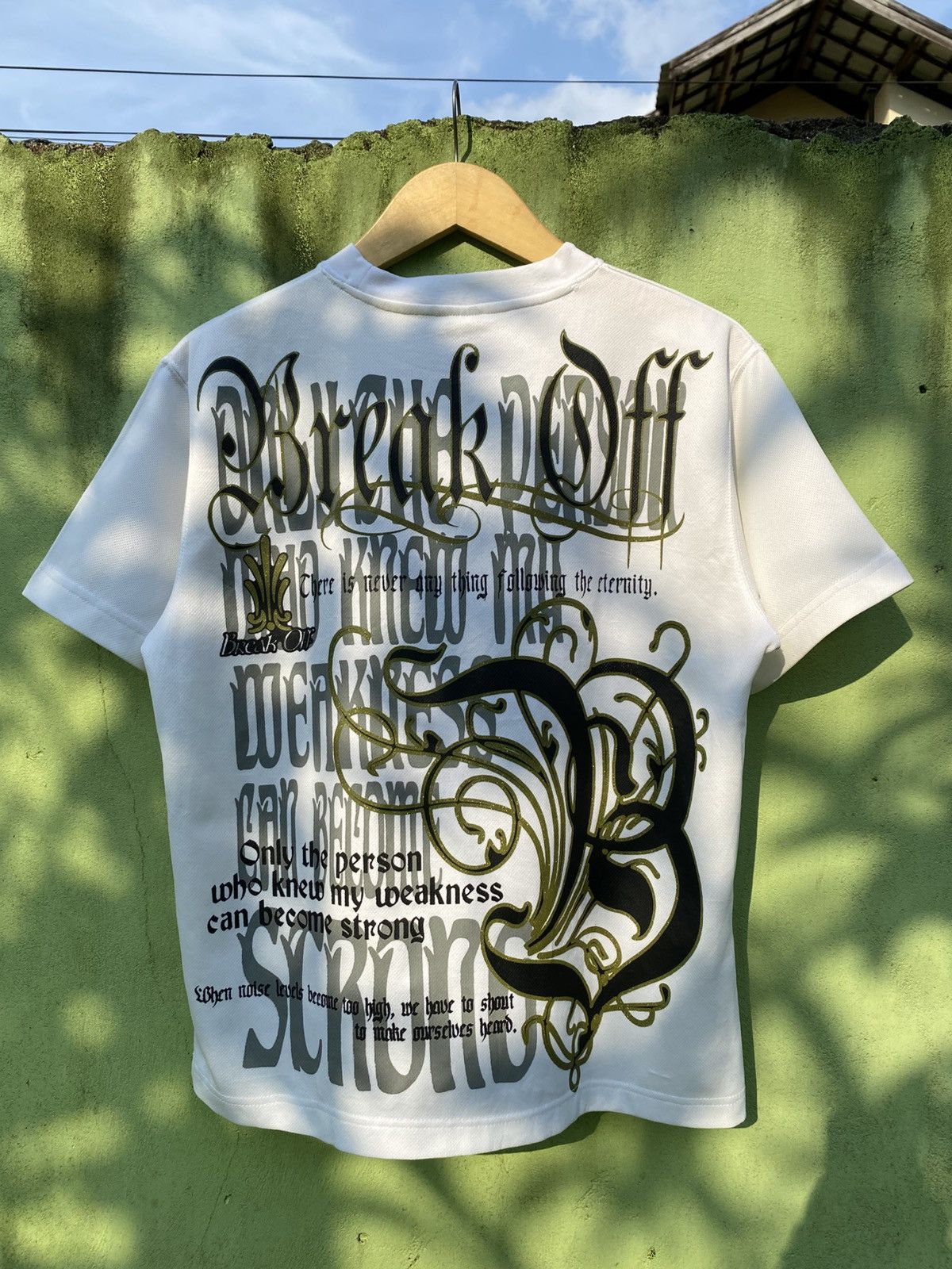 Japanese Brand Break Off Ornamental Gothic Typography Graphic T-Shirt White Size US M / EU 48-50 / 2 - 2 Thumbnail
