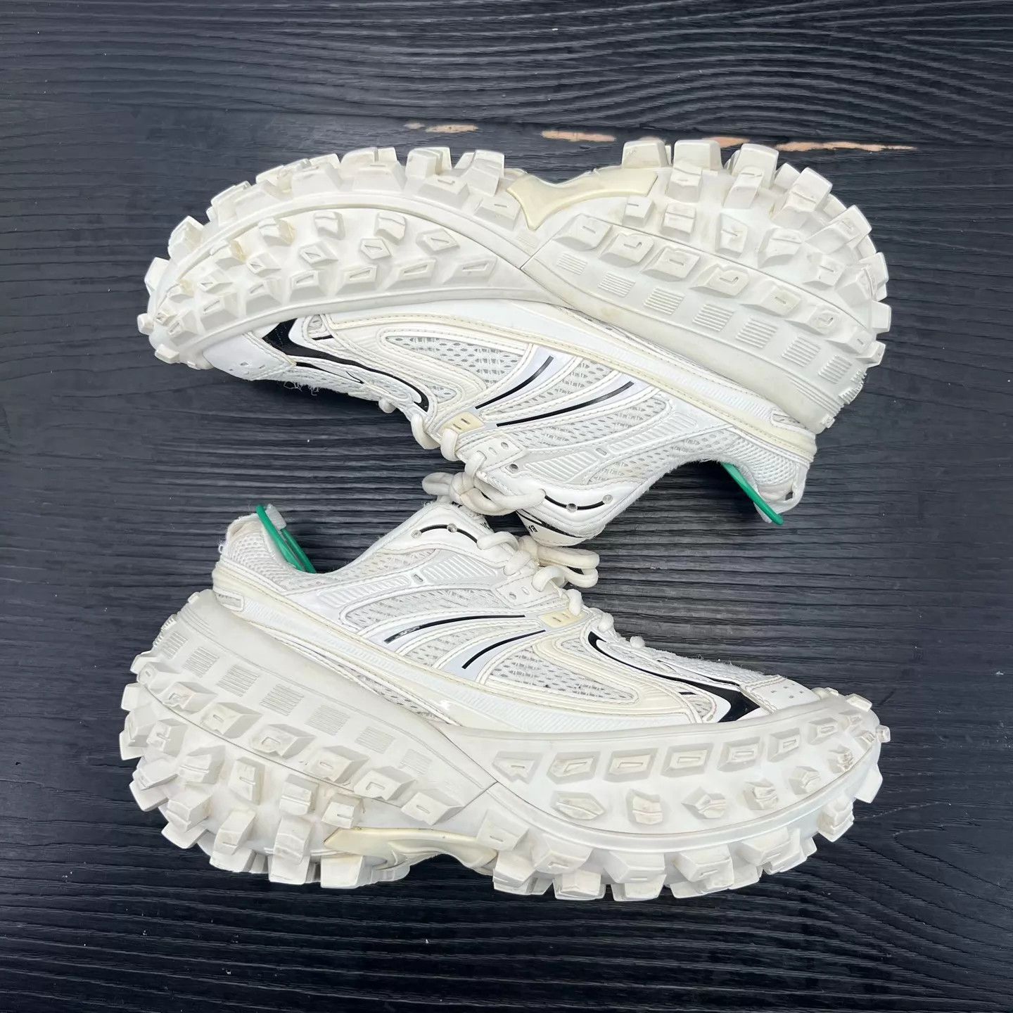 Balenciaga Balenciaga Triple S Women's White Black 38 Size US 8 / IT 38 - 3 Thumbnail