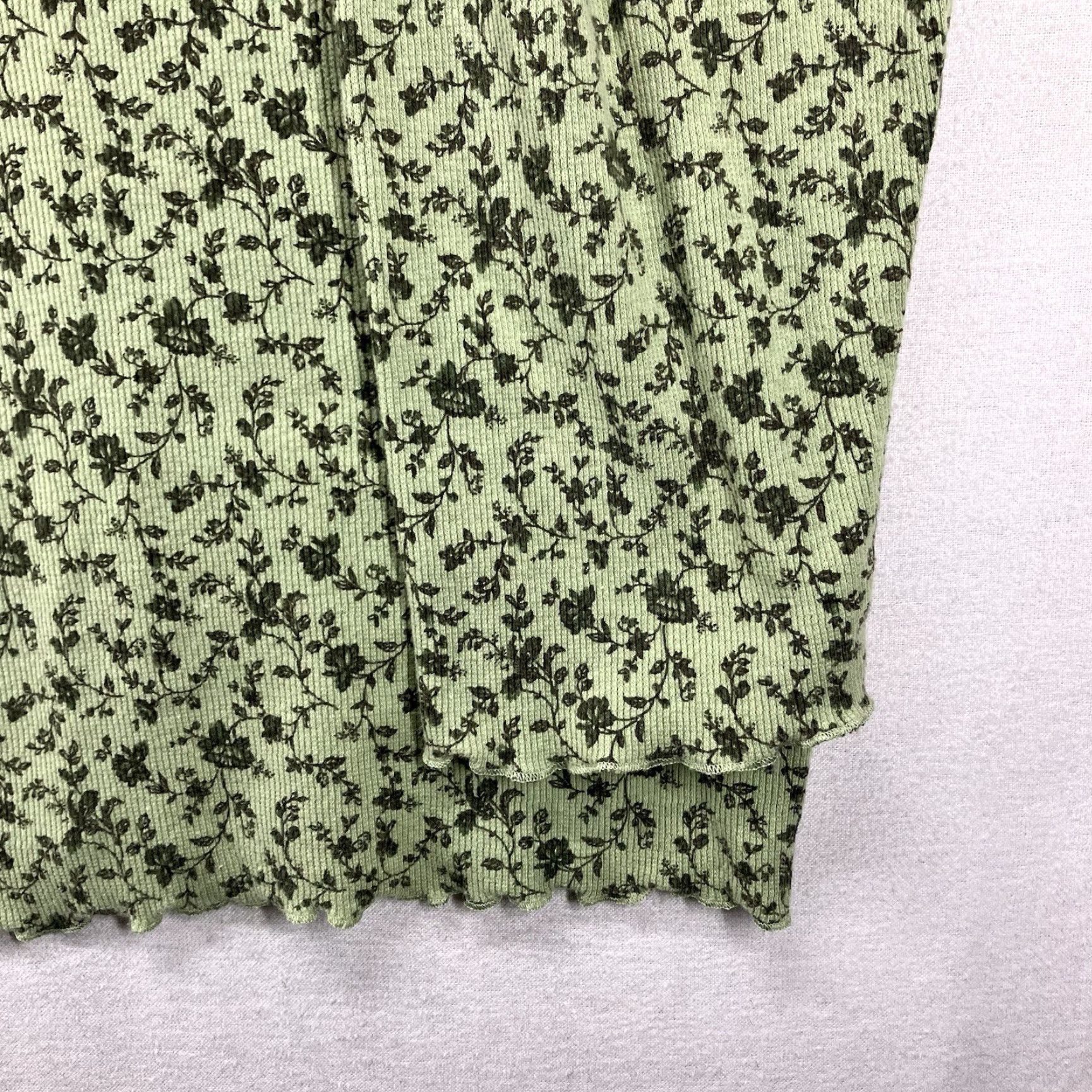 VIBE Women's Henley Top 22-24W Floral Print Relaxed Fit V-Neck Long Sleeve Pullover Button Knit Green 70s 80s Bohemian Fairy Classic Casual Womens Size 3XL / US 20-22 - 7 Thumbnail