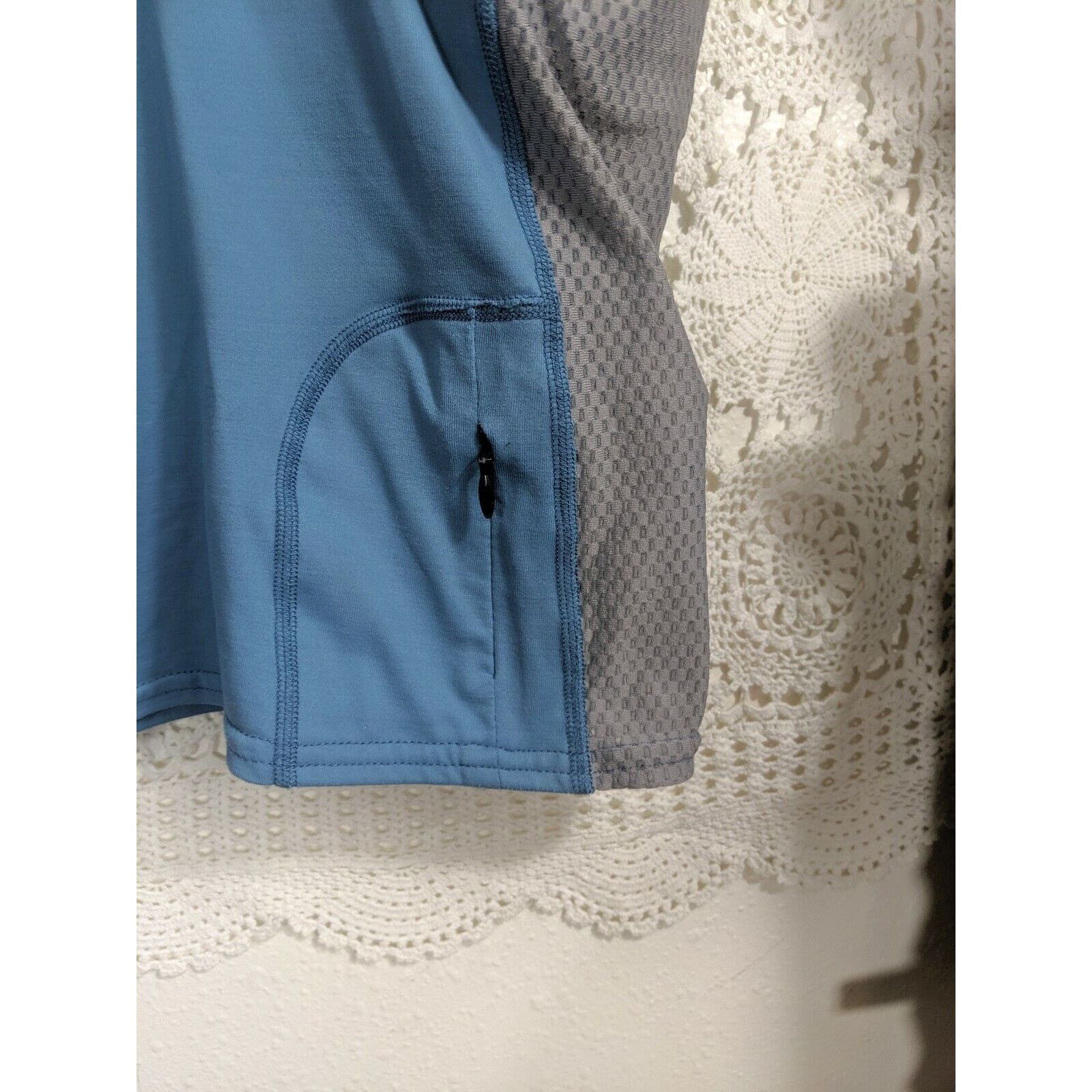Mountain Hardwear Mountain Hardwear Tank Top Women Medium Built In Shelf Bra Size M / US 6-8 / IT 42-44 - 4 Thumbnail