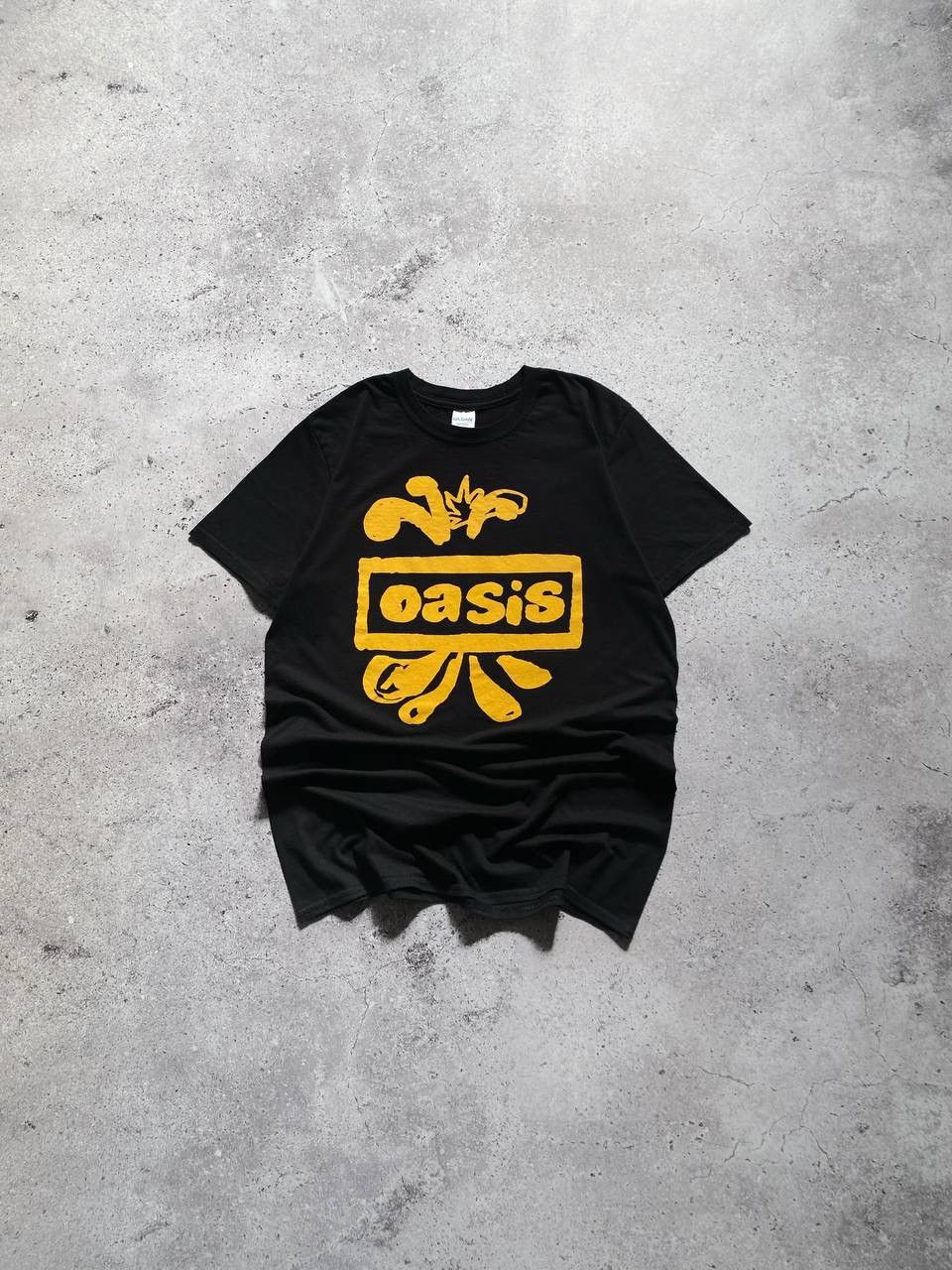 Band Tees OASIS DRAWN BOX LOGO ROCK BAND T SHIRT Size US M / EU 48-50 / 2 - 1 Thumbnail