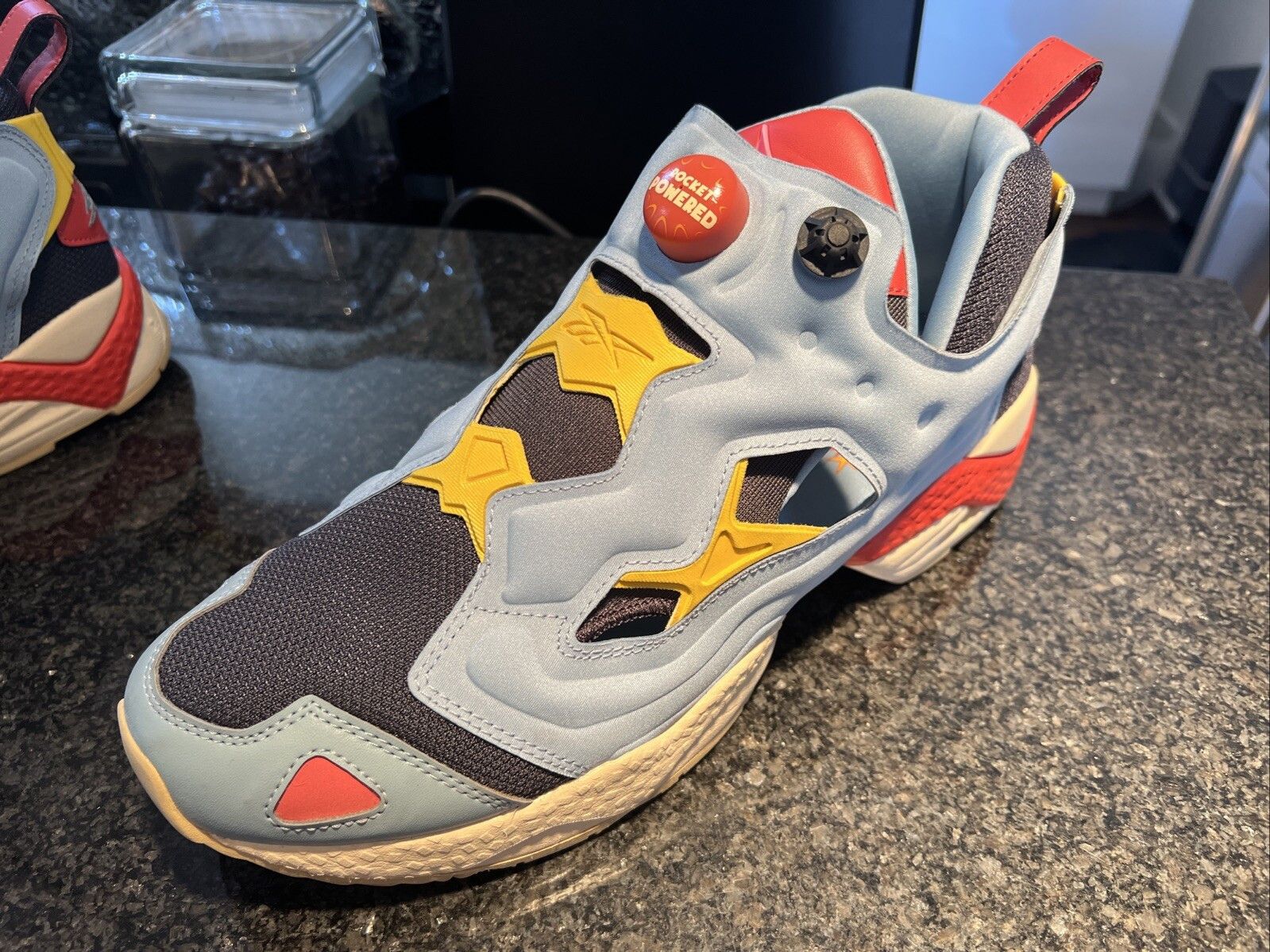 Reebok Reebok Pumps Classics x Looney Tunes US 10.5 Men Instapump Size US 10.5 / EU 43-44 - 4 Thumbnail