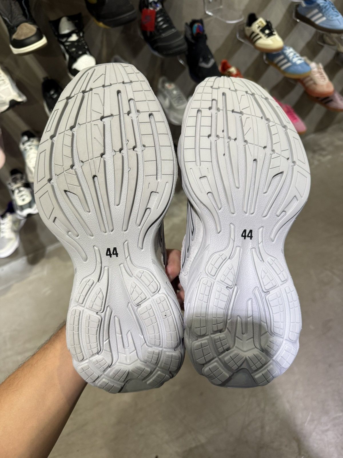 Balenciaga Balenciaga Monday Shoe Light Grey Size US 11 / EU 44 - 5 Thumbnail