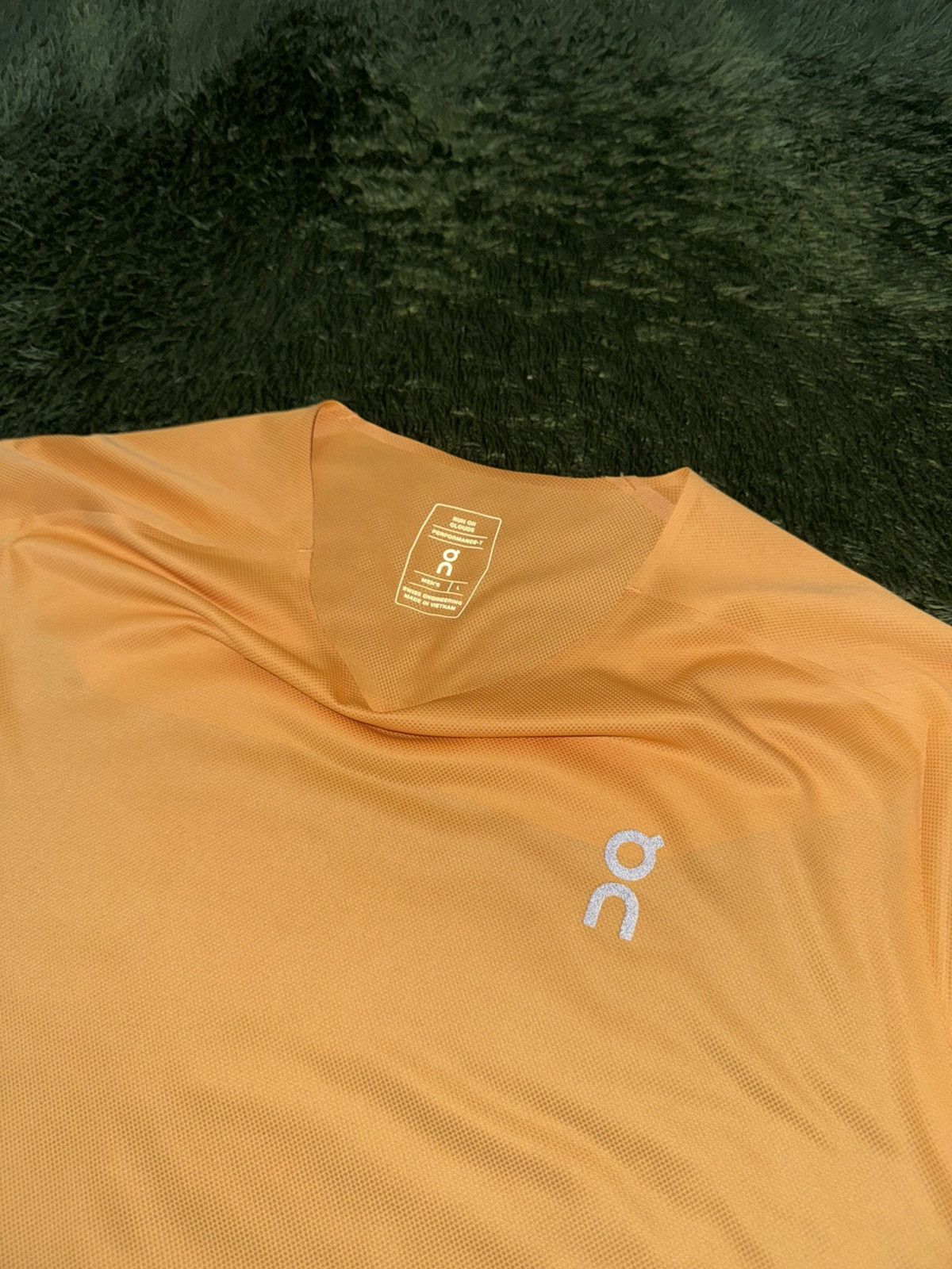 On [L] On Running Performance Reflective T-Shirt Orange Size US L / EU 52-54 / 3 - 4 Thumbnail