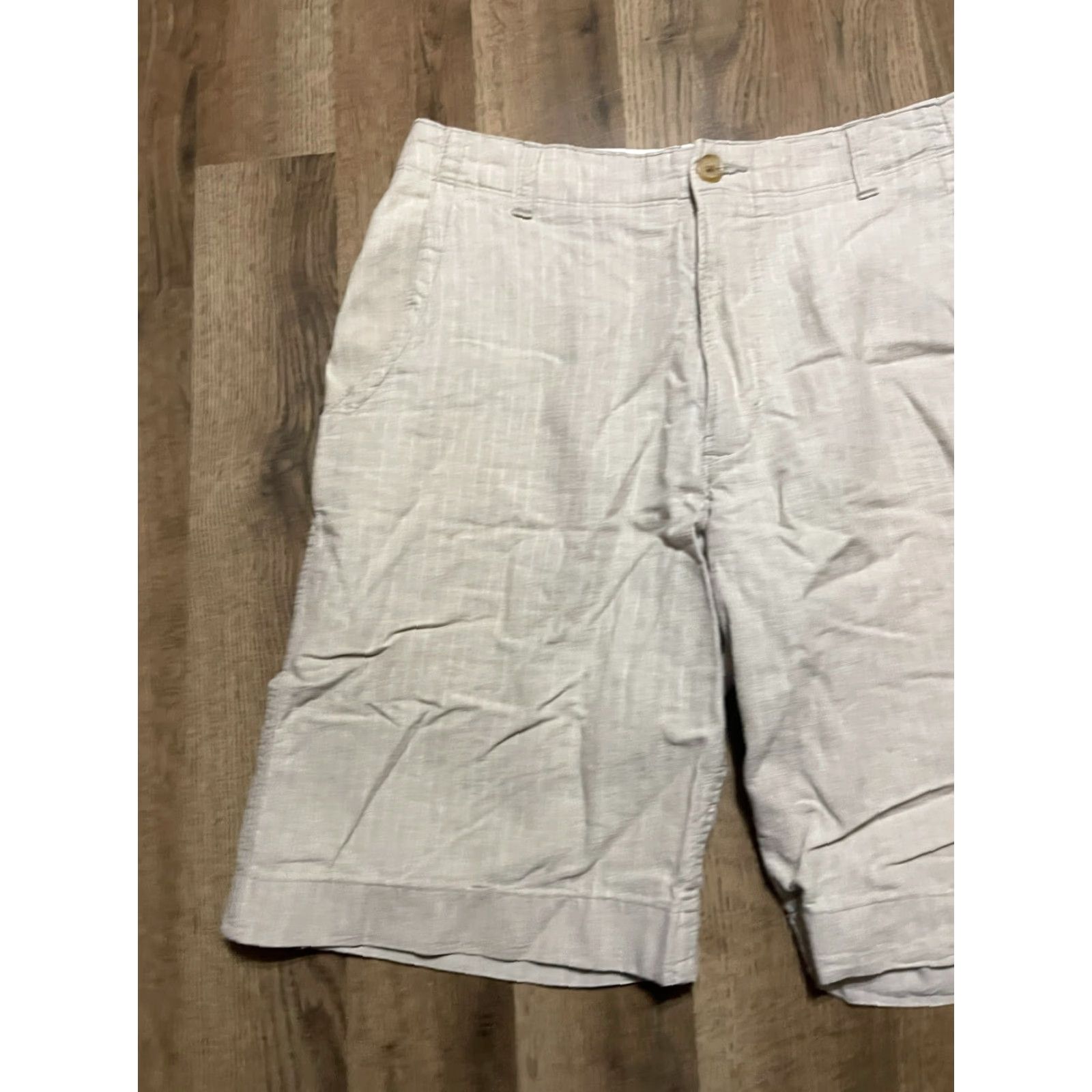 Banana Republic Banana Republic Shorts Men’s 32 Tan Striped Flat Front Chino Pockets Casual Size US 32 / EU 48 - 3 Thumbnail