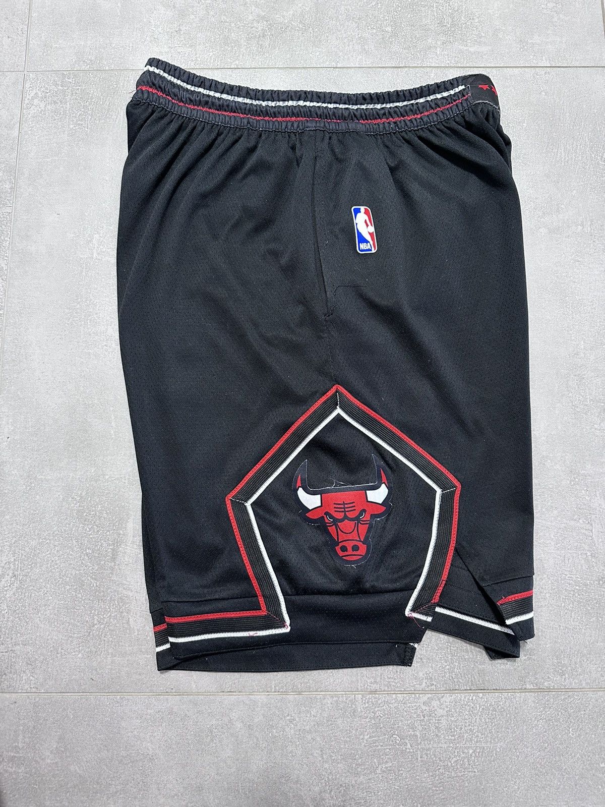 NBA × Nike Nike Chicago Bulls Authentic Black NBA Engineered Shorts L Size US 34 / EU 50 - 5 Thumbnail