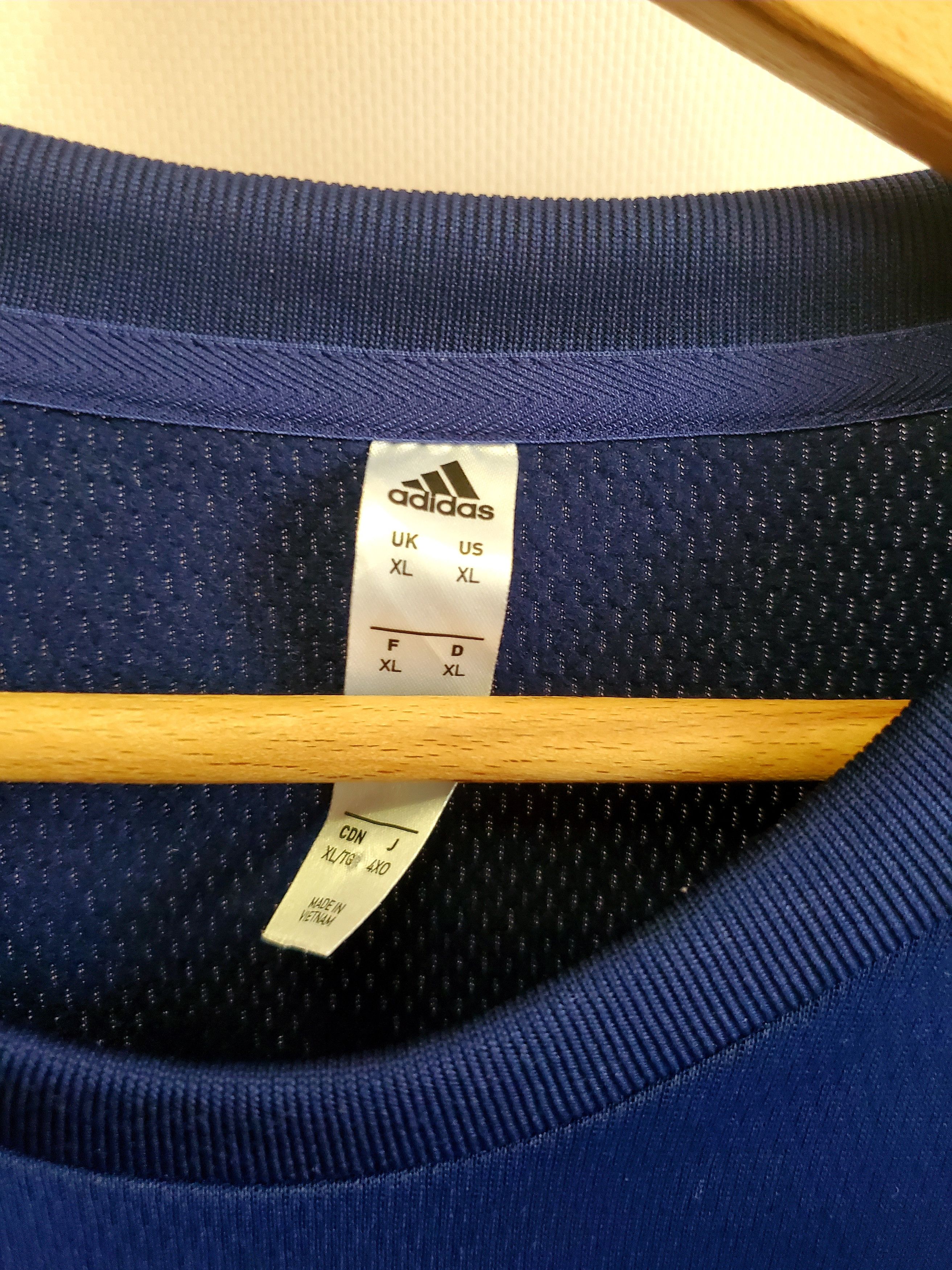 Adidas real madrid travel sweatshirt size XL ideal condition Size US XL / EU 56 / 4 - 4 Thumbnail