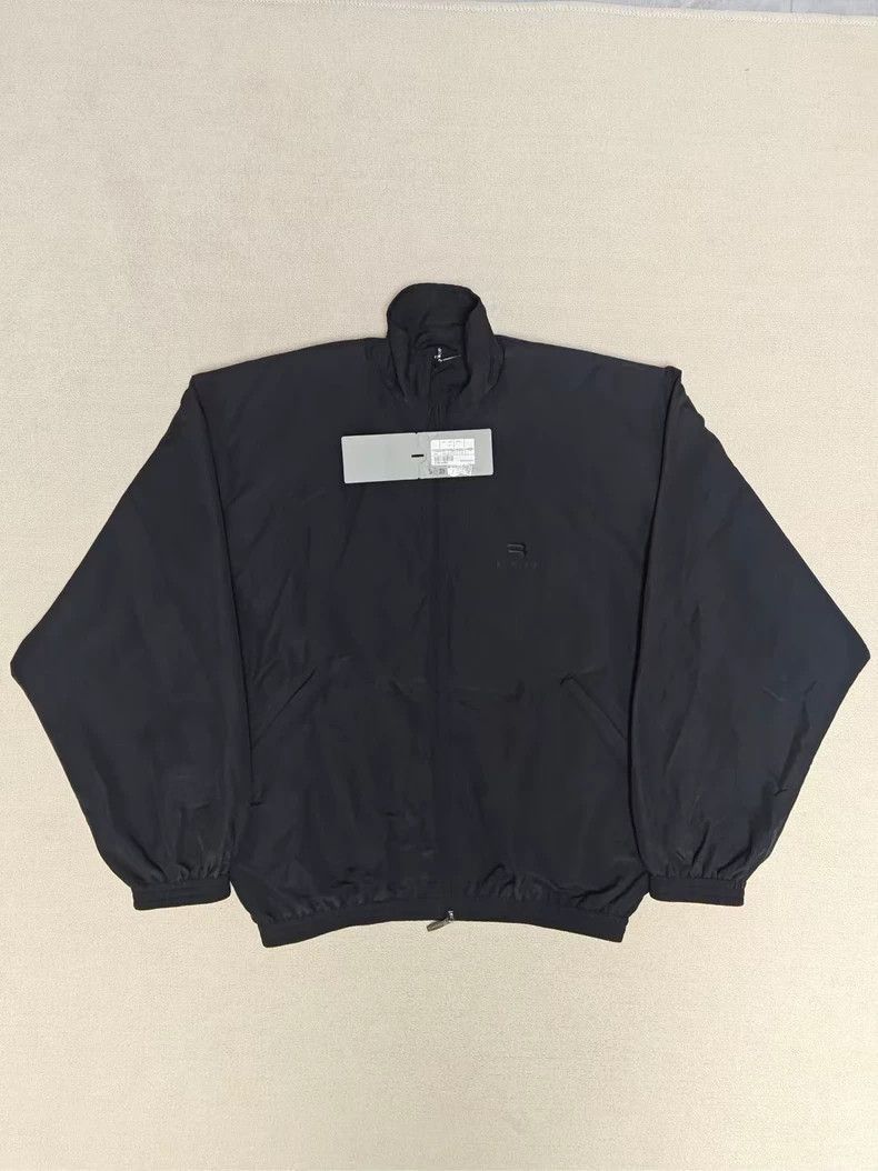 Balenciaga 22FW lost videotape shoulder pad Sportyb show ja