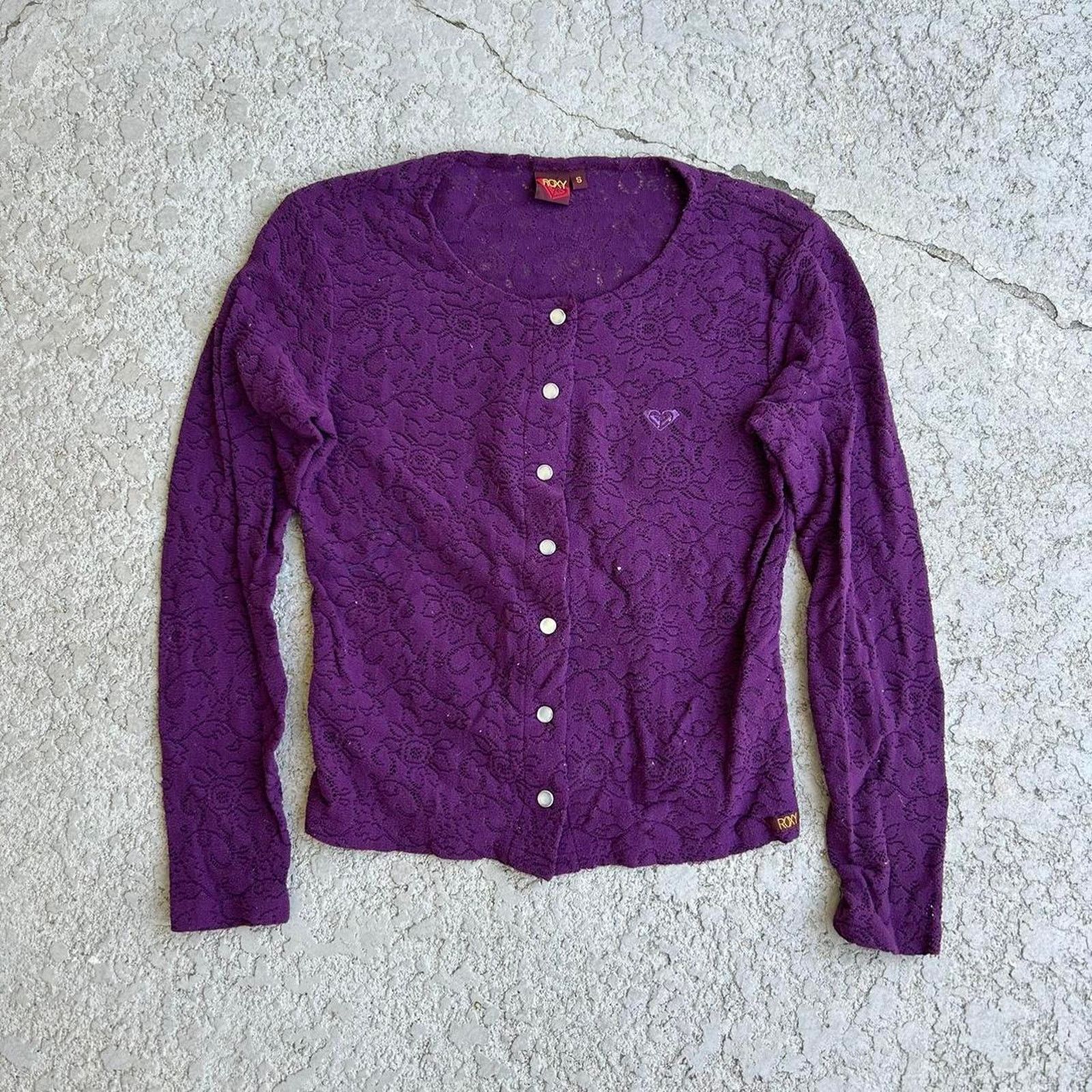 Vintage Vintage Y2K Roxy Purple Lace Patterned Longsleeve. Sz S Size S / US 4 / IT 40 - 1 Thumbnail