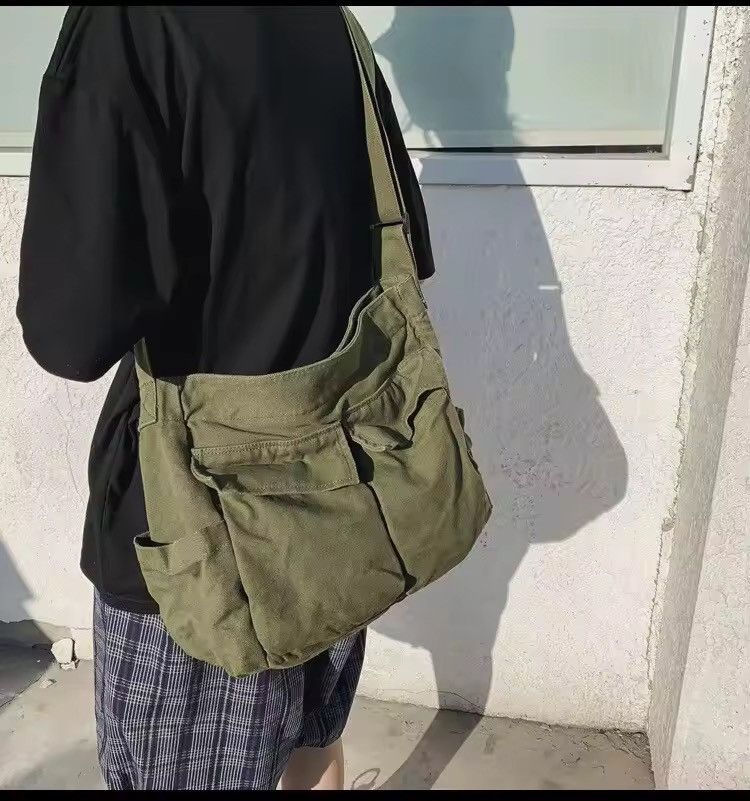 Muti Pocket Messenger Bag in Green, Men's
