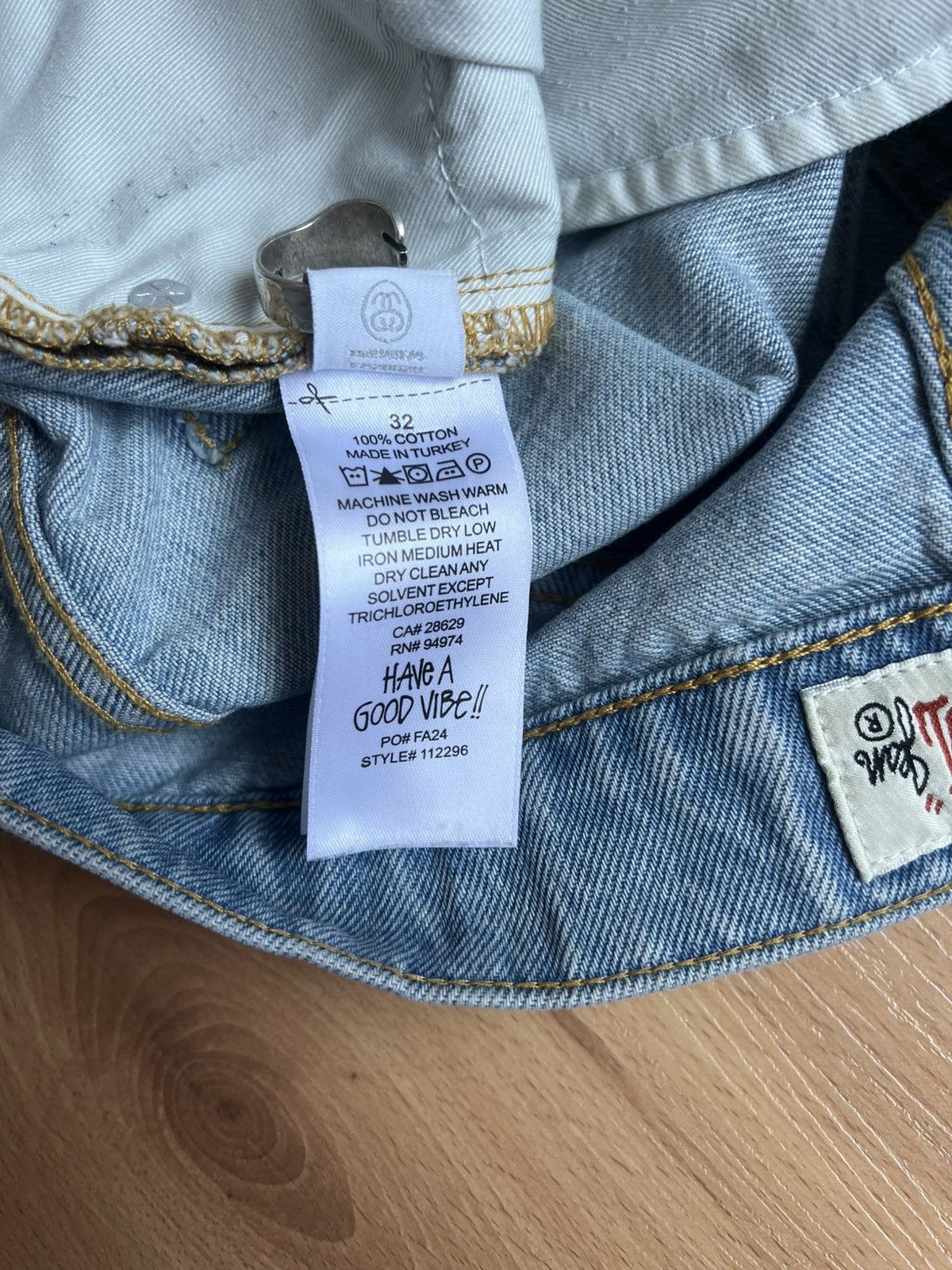 Stussy Stüssy denim shorts – small logo on front pocket, light wash Size US 32 / EU 48 - 5 Thumbnail