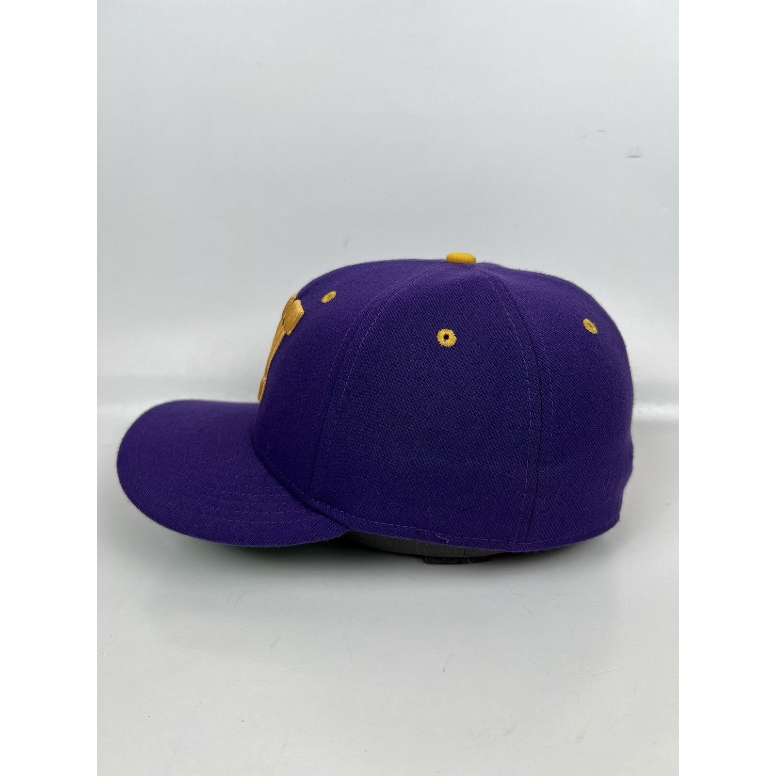 Nike Vintage Nike Washington Huskies Hat Cap Purple Gold NCAA Siz Size ONE SIZE - 2 Thumbnail
