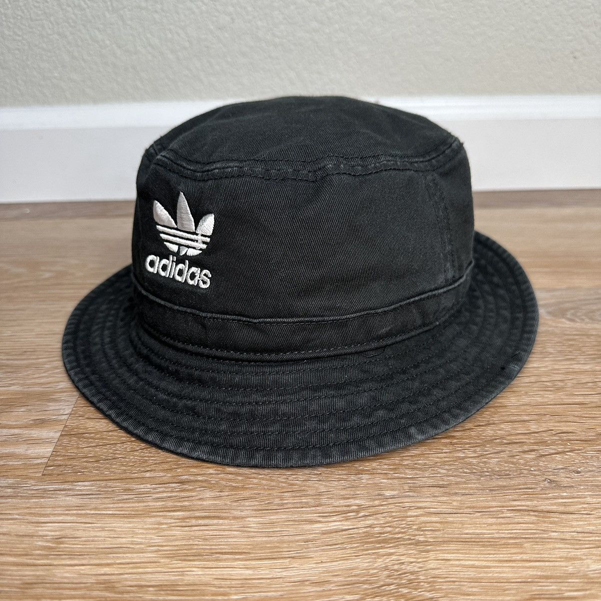 Adidas Adidas Unisex Black Washed Bucket Hat Size ONE SIZE - 3 Thumbnail