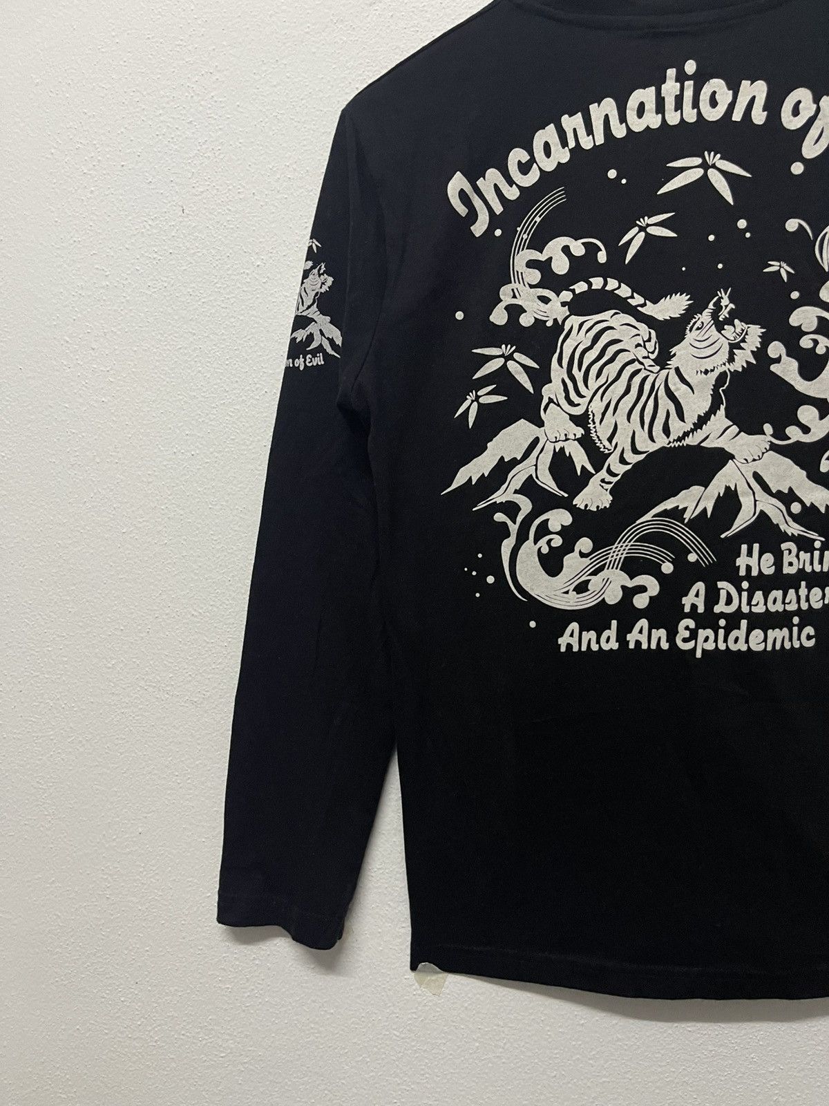 Japanese Brand 2000s SUKAJAN TIGER INCARNATION OF EVIL LONG SLEEVE SHIRT Size US S / EU 44-46 / 1 - 10 Thumbnail