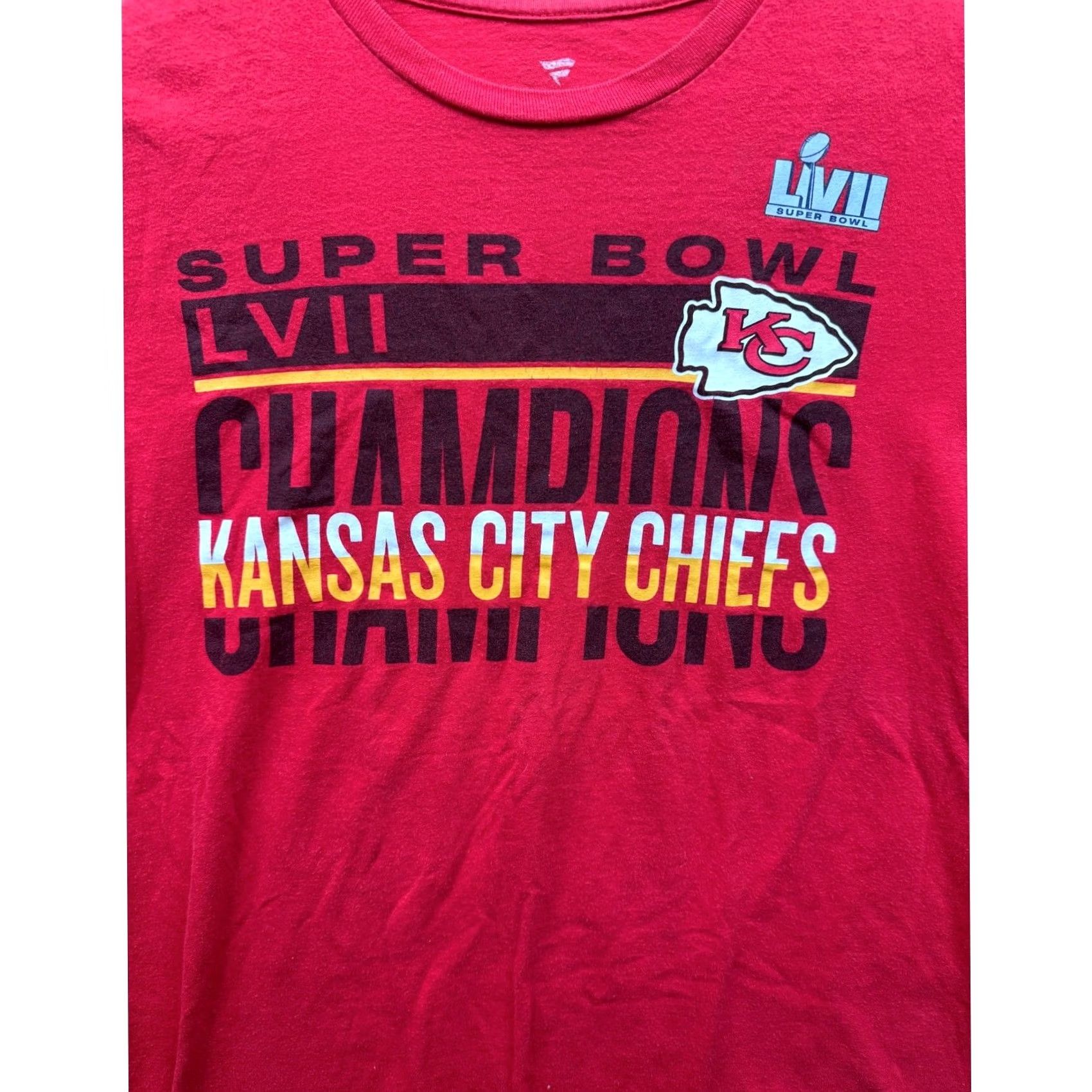 Vintage Fanatics Kansas City Chiefs Super Bowl LVII Champions Red T Shirt Adult M Size US M / EU 48-50 / 2 - 2 Thumbnail
