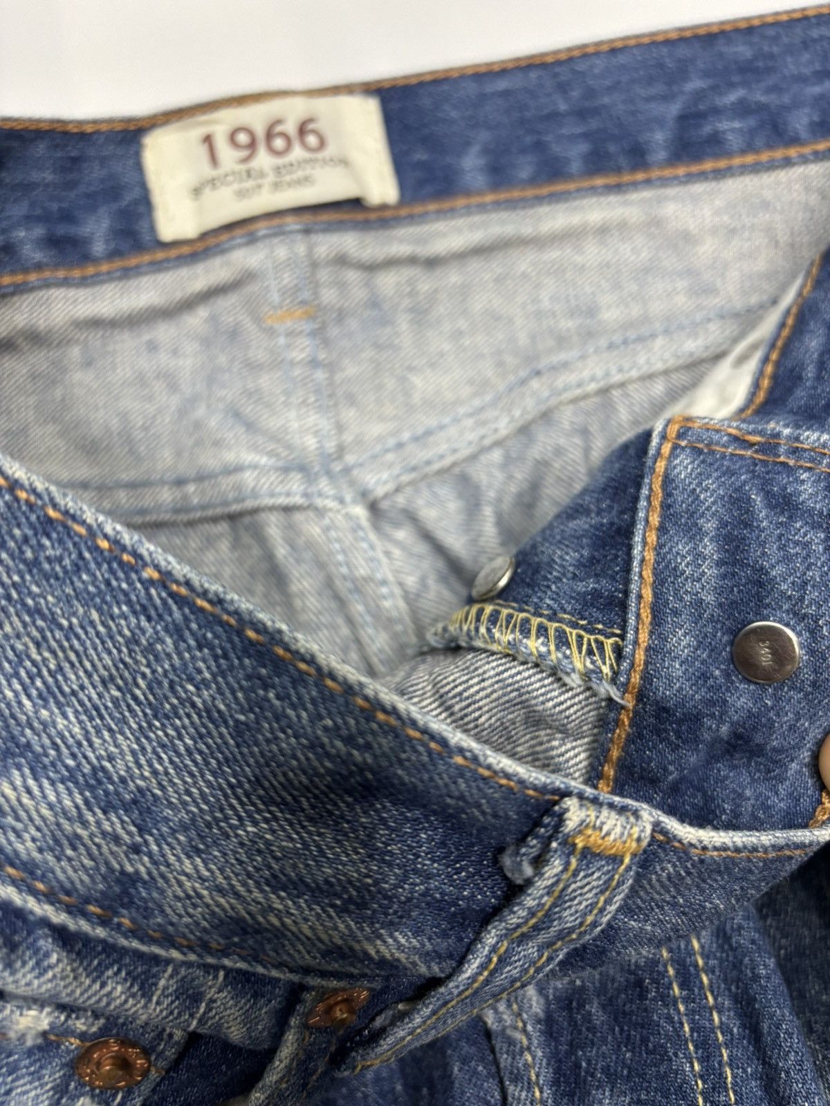 Levi's 🔥VTG LEVIS 501 1966 SPECIAL EDITION DISTRESSED DENIM JEANS Size US 30 / EU 46 - 11 Thumbnail