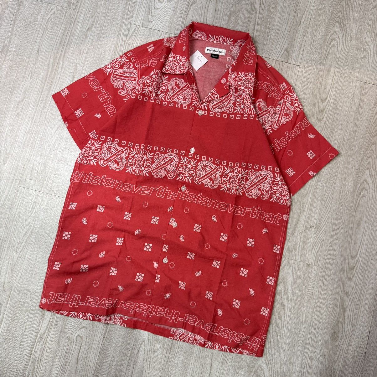thisisneverthat RARE💥Thisisneverthat paisley open collar button shirt red Size US L / EU 52-54 / 3 - 2 Thumbnail