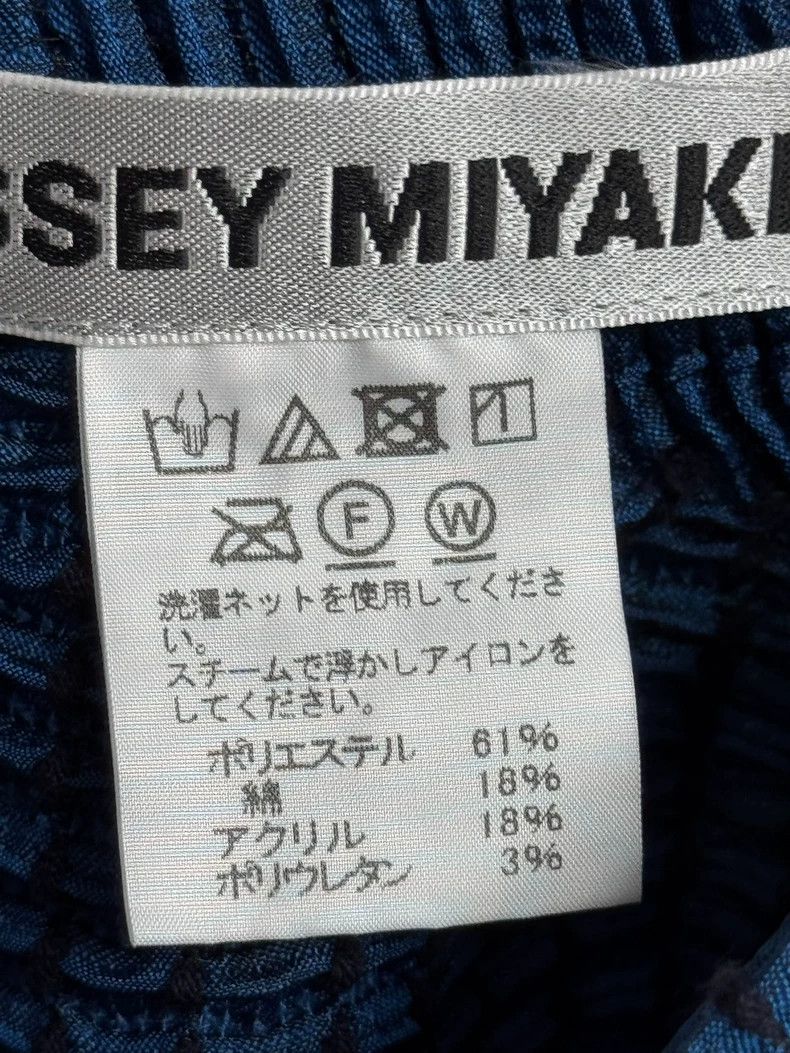 Issey Miyake Issey Miyake size:2 Blue flower bud top Size XS / US 0-2 / IT 36-38 - 8 Thumbnail