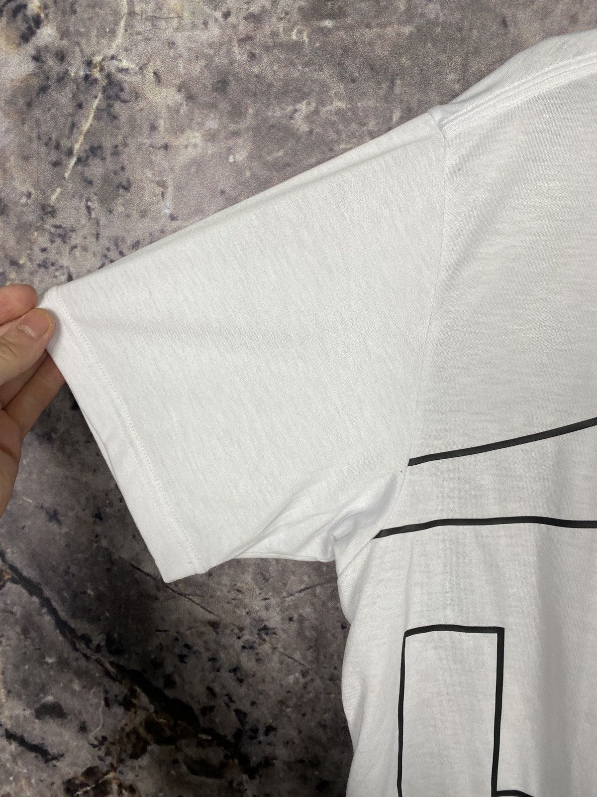 Japanese Brand × Oakley × Vintage Men’s Oakley T-Shirt Big Logo Streetwear Size XL Size US XL / EU 56 / 4 - 9 Thumbnail