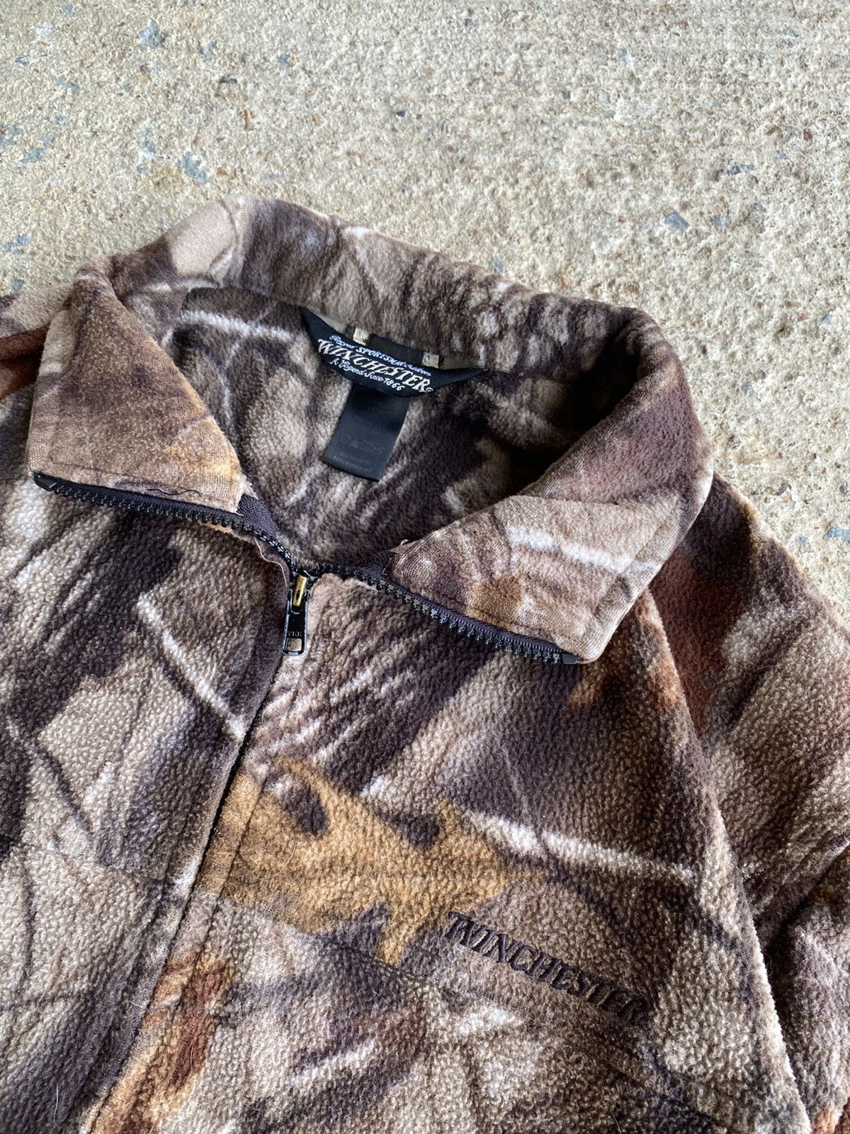 Realtree × Vintage Vintage Y2K Winchester Fleece Camo Distressed Jacket Size US L / EU 52-54 / 3 - 4 Thumbnail