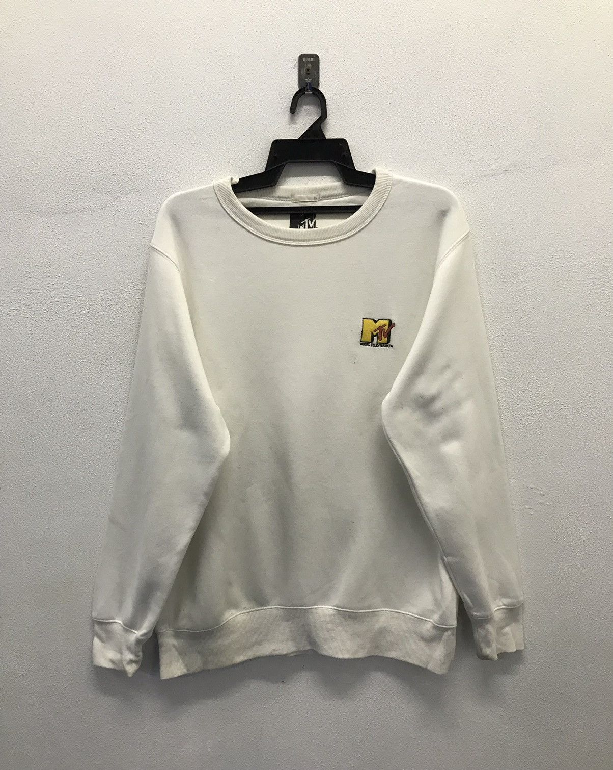 GU MTV Music Television Sweatshirt