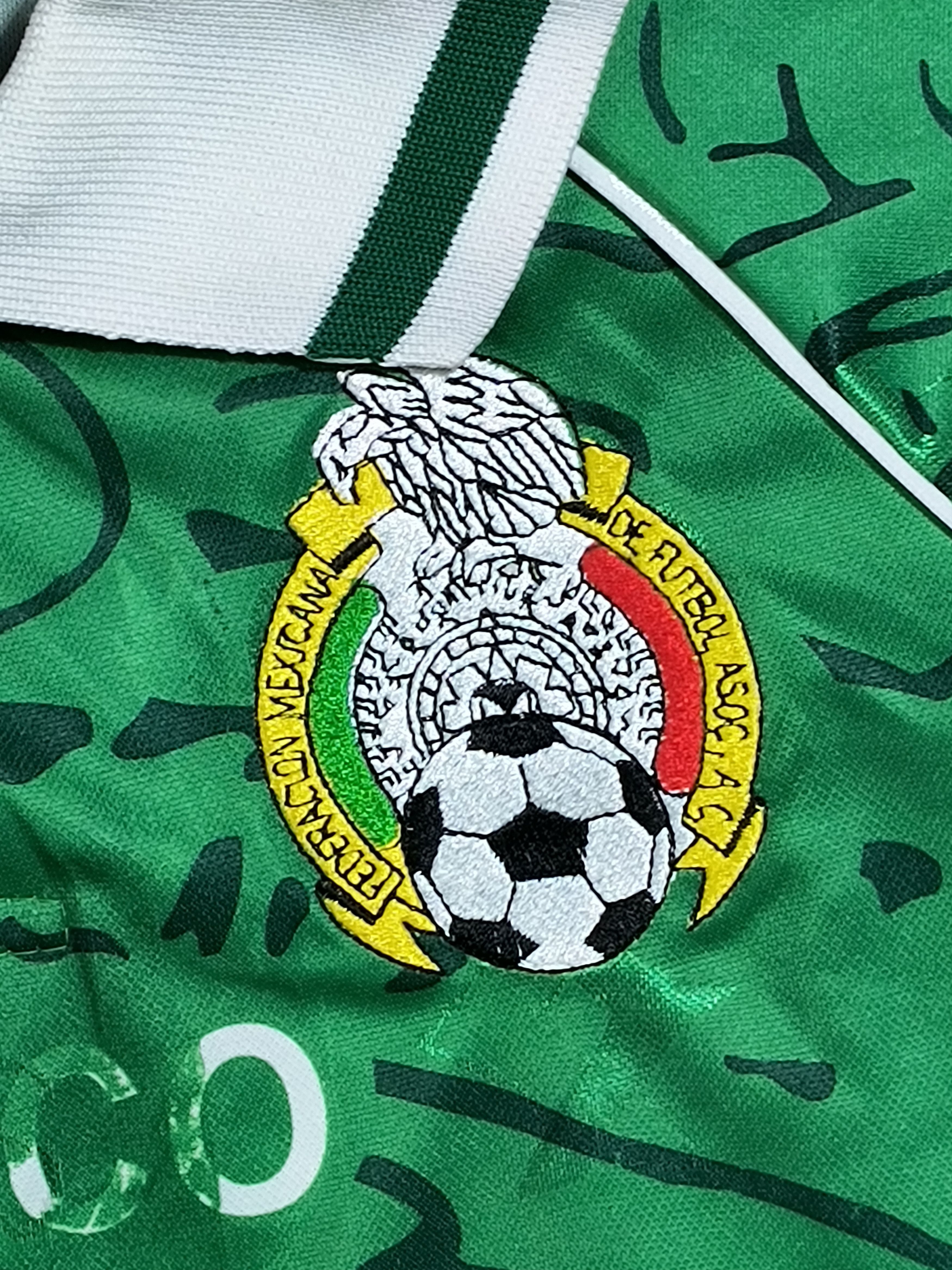 Vintage Vintage Garcis Mexico national team 1999 home jersey Size US XL / EU 56 / 4 - 4 Thumbnail
