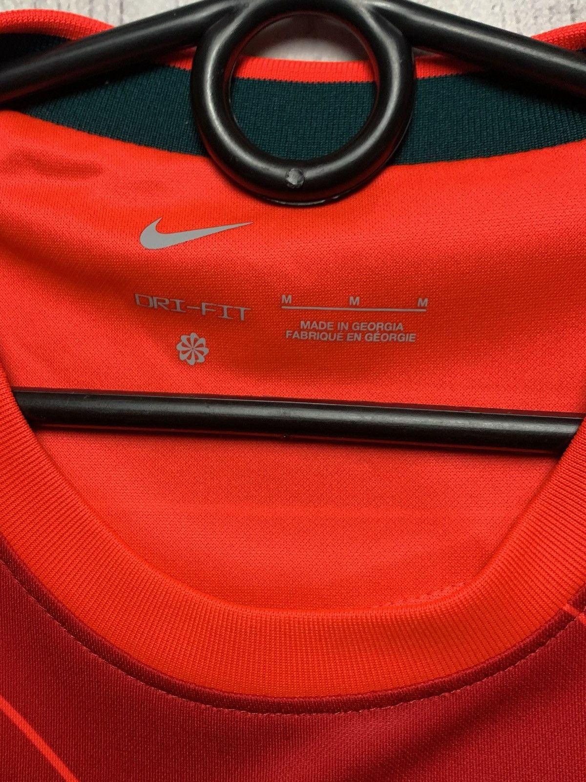 Nike Nike Liverpool red soccer jersey size M Size US M / EU 48-50 / 2 - 3 Thumbnail