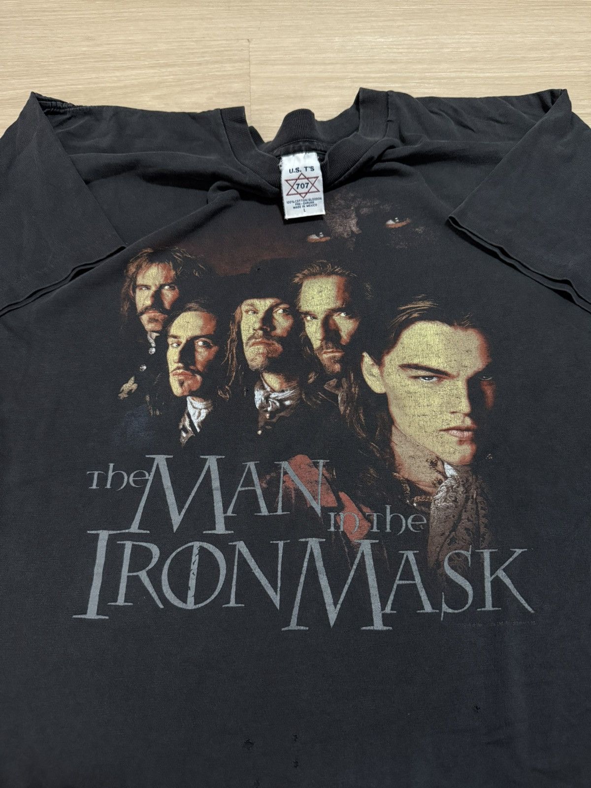 Vintage Vintage the man in the iron mask Size US L / EU 52-54 / 3 - 1 Thumbnail
